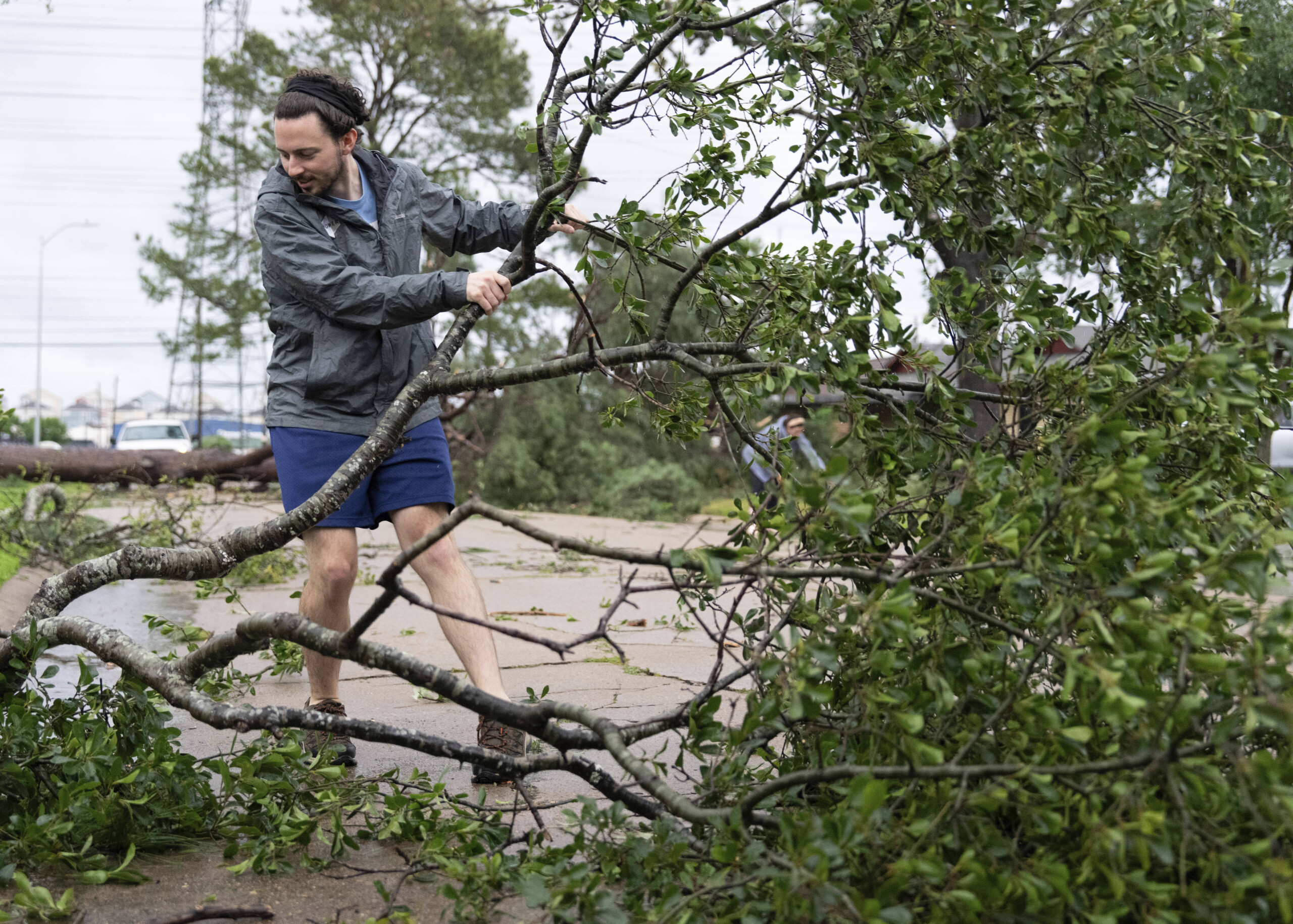 etats unis au moins 5 tornades frappent la region de houston scaled