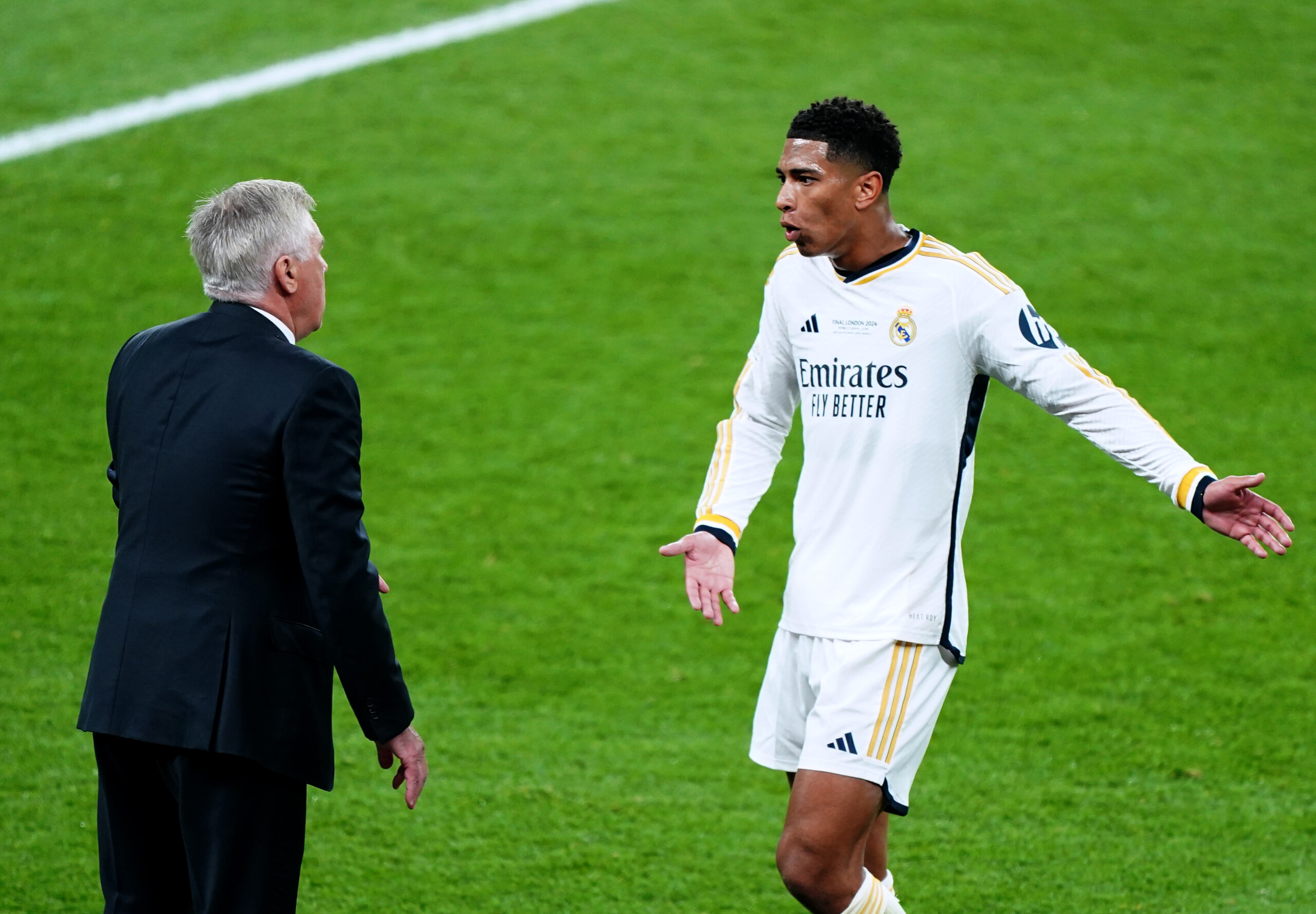 football liga valence real madrid 1 2 lors du match en retard ancelotti en tete scaled