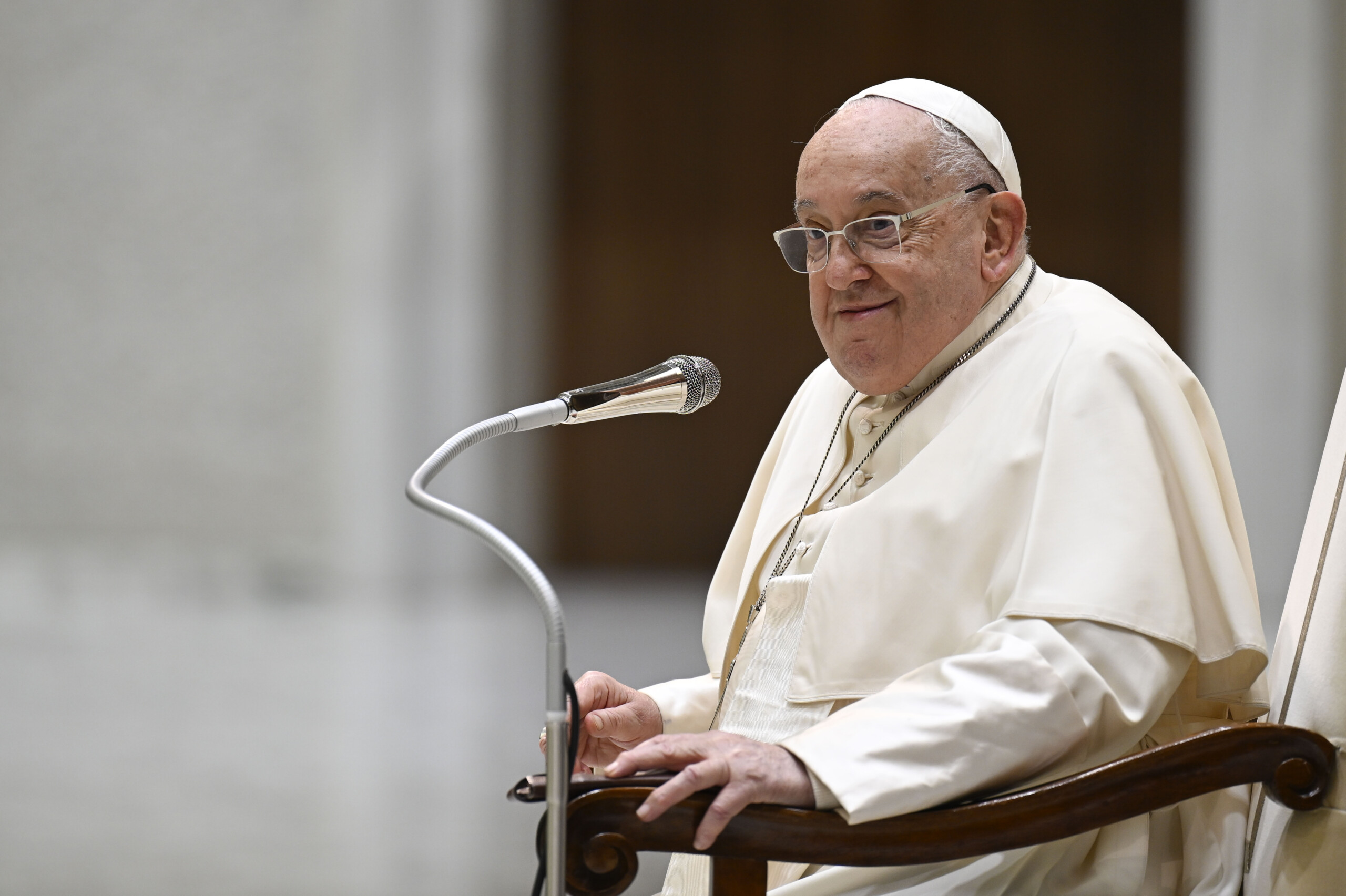 visite surprise du pape au siege de la fondazione roma scaled