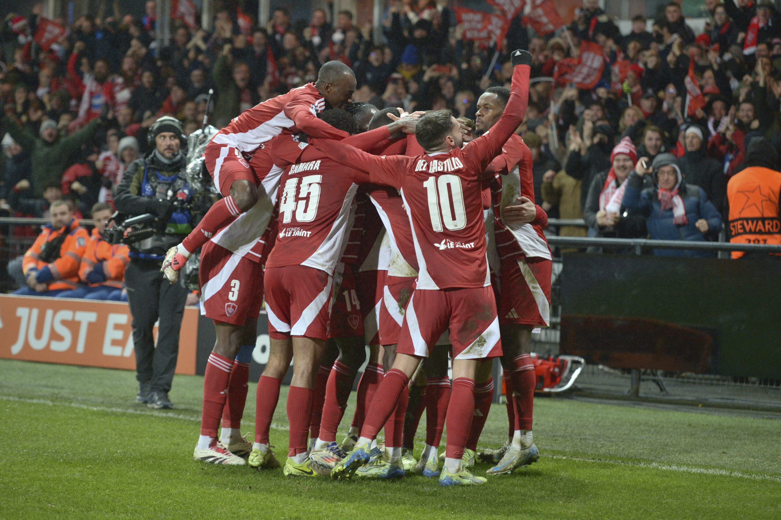 football ligue 1 brest bat lyon 2 1 a lavance scaled