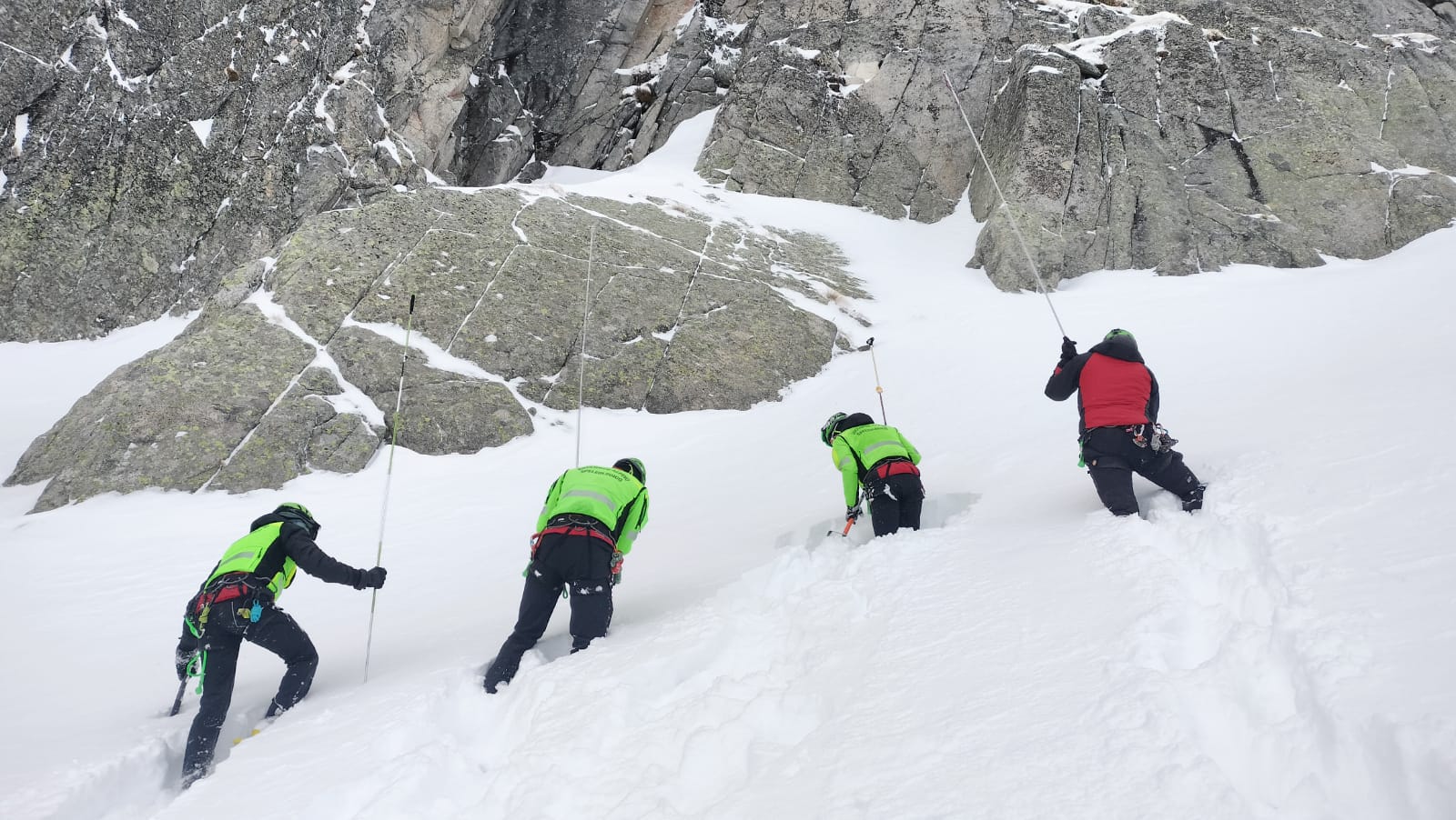 montagne reprise des recherches de lalpiniste disparu sur ladamello