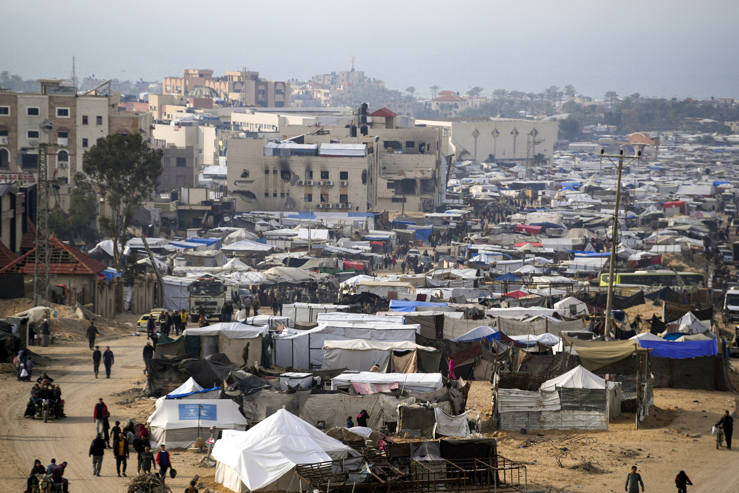 moyen orient les personnes evacuees de gaza commencent a rentrer chez elles scaled