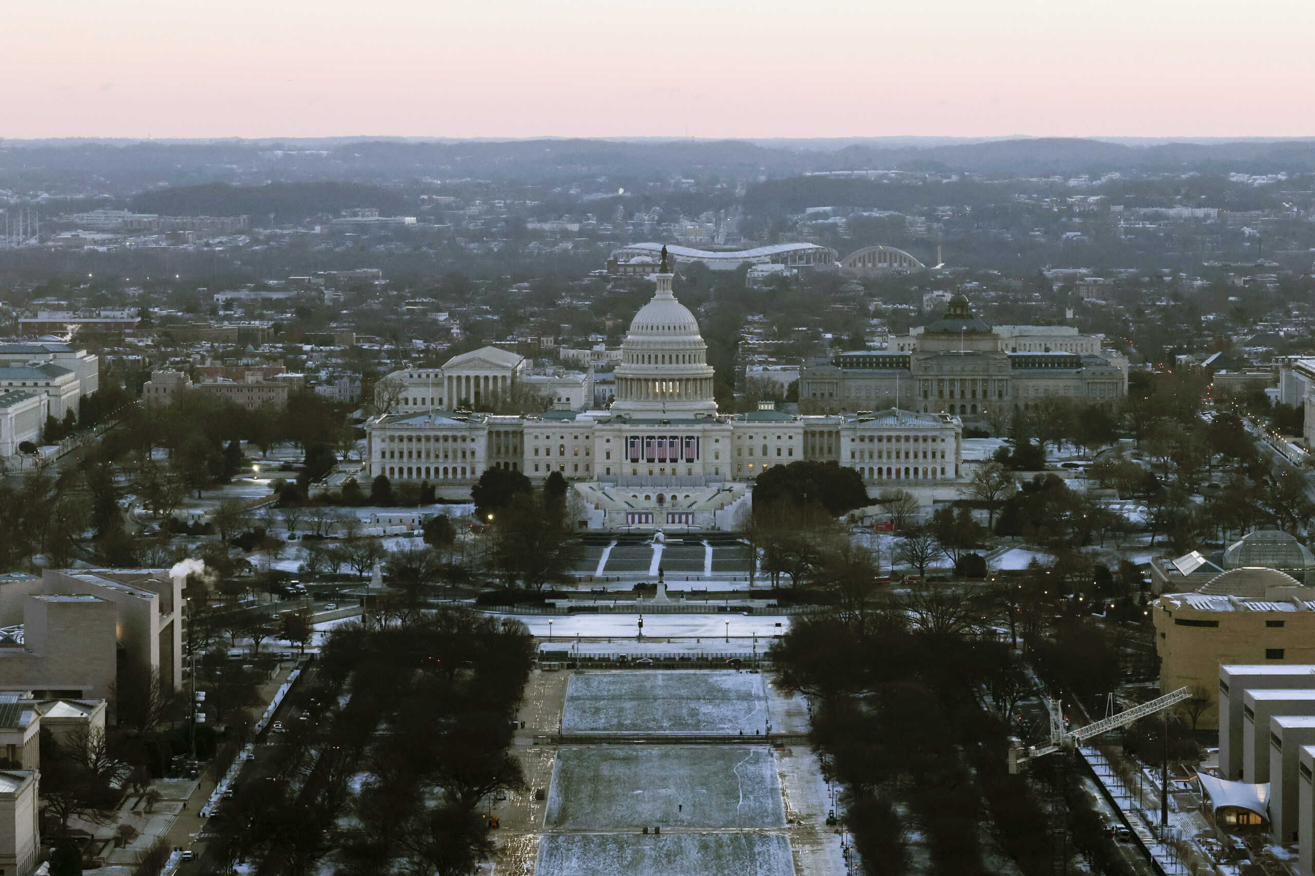 etats unis the avec biden le serment puis la fete cest la journee de trump scaled