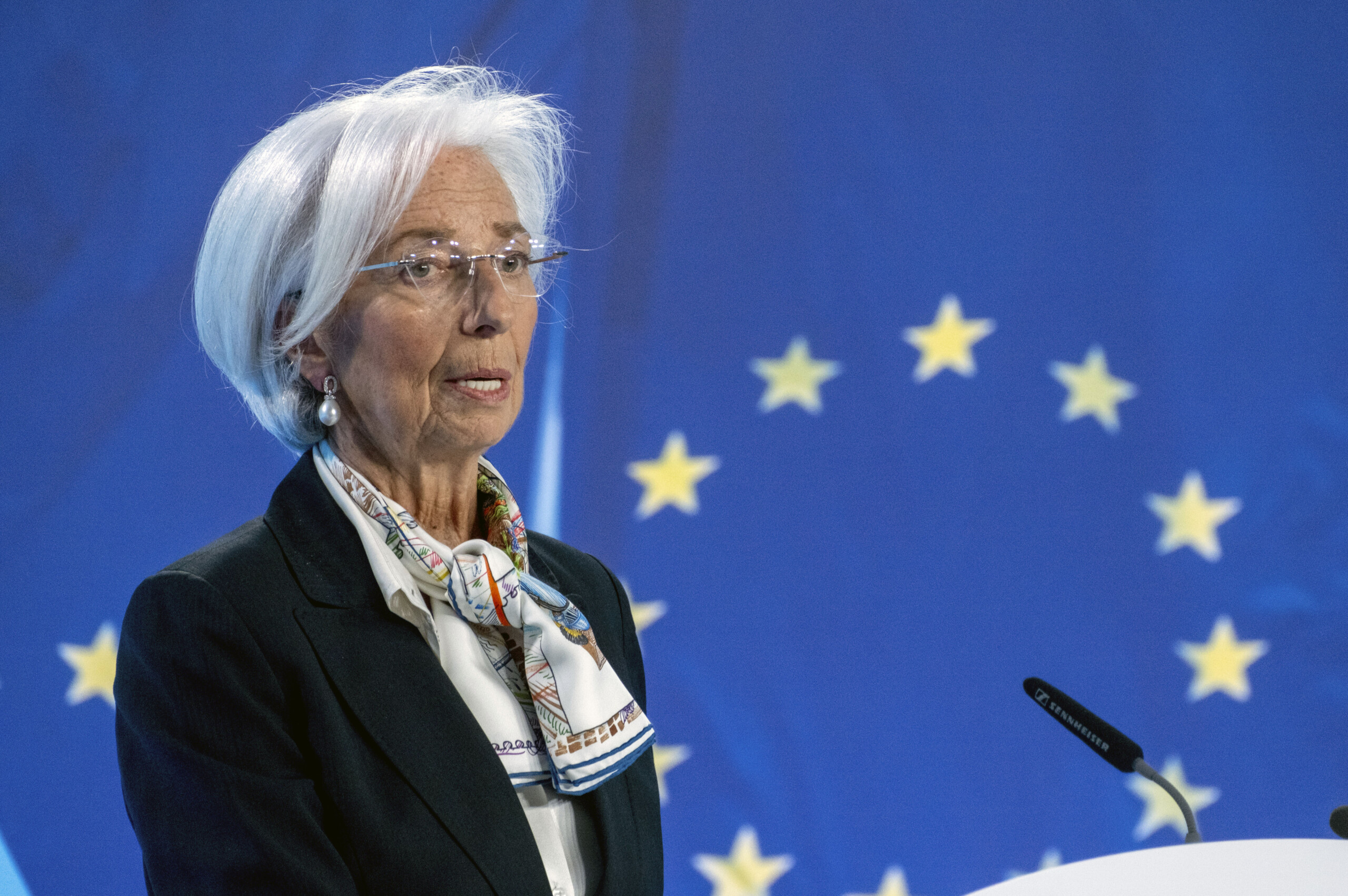 bce lagarde la baisse des taux dependra des donnees mais des mesures graduelles sont probables scaled