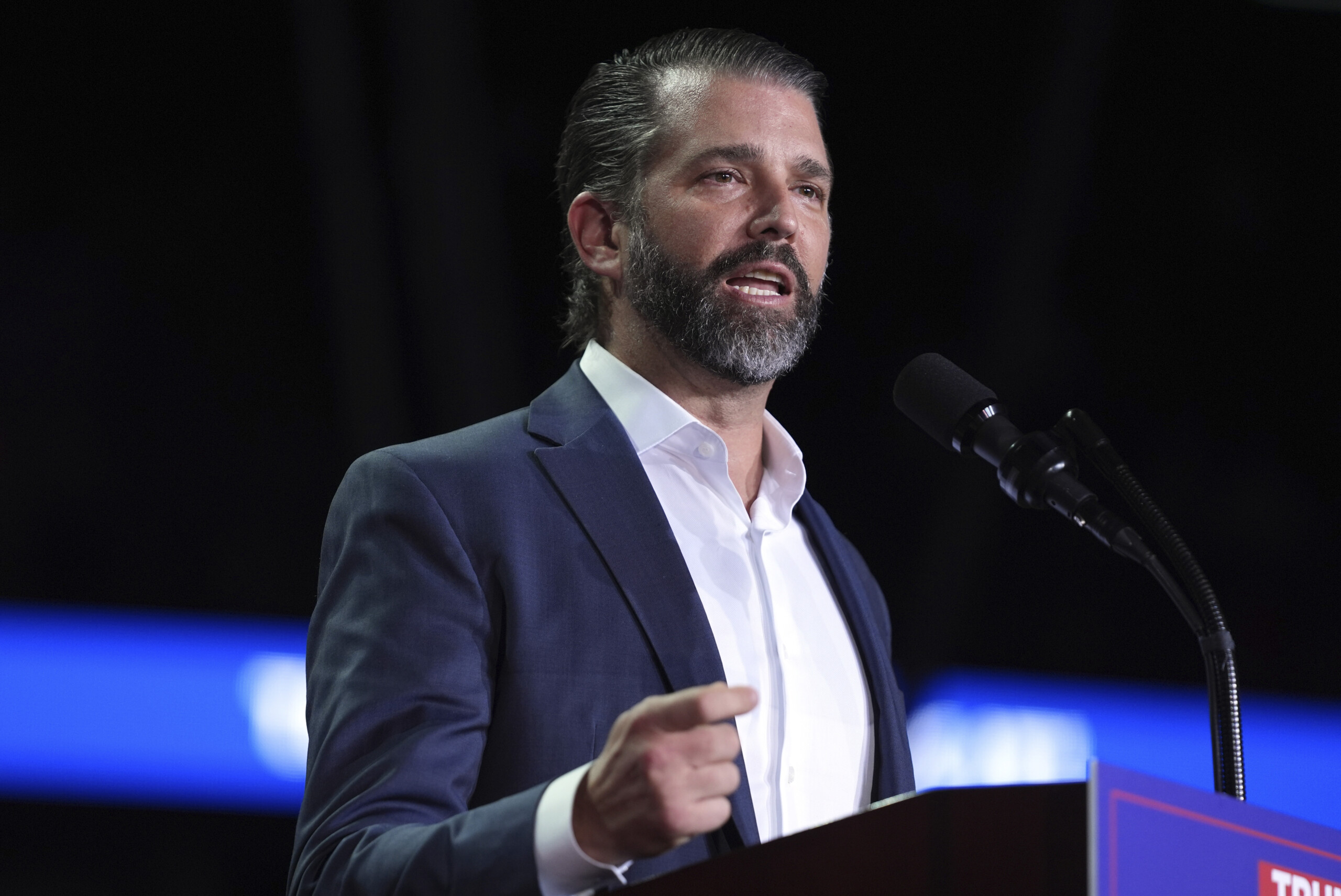 chasse porte parole de trump jr le groupe avait les permis scaled