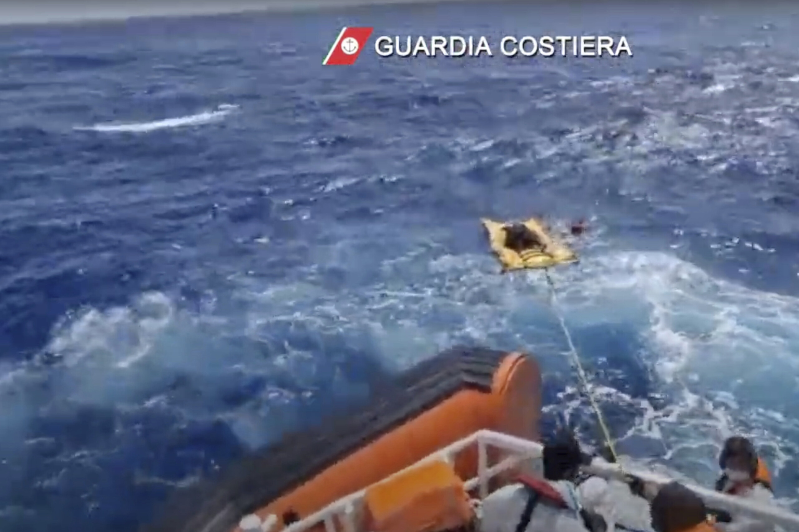 migrants debarquement a lampedusa deux morts scaled