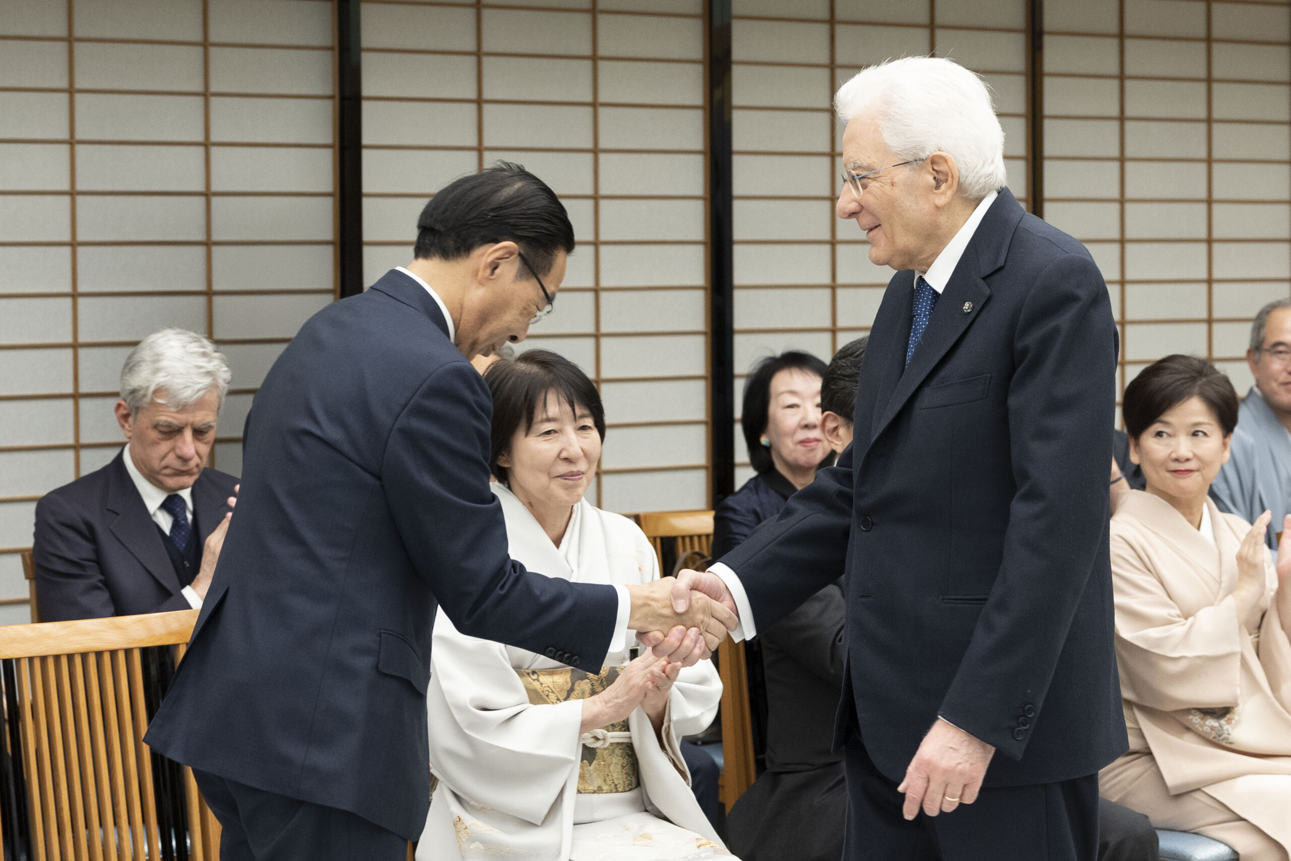 italie japon mattarella a hiroshima visite au memorial de la paix et au musee de la paix scaled