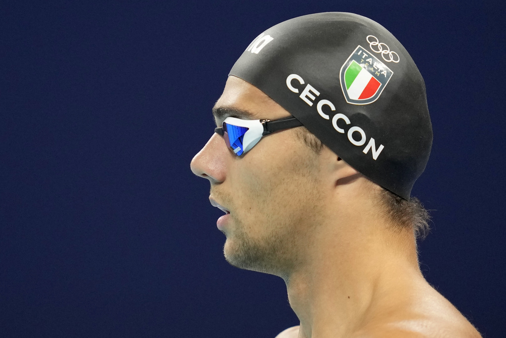 natation ceccon brille en australie meilleur chrono de la saison sur 100m nage libre