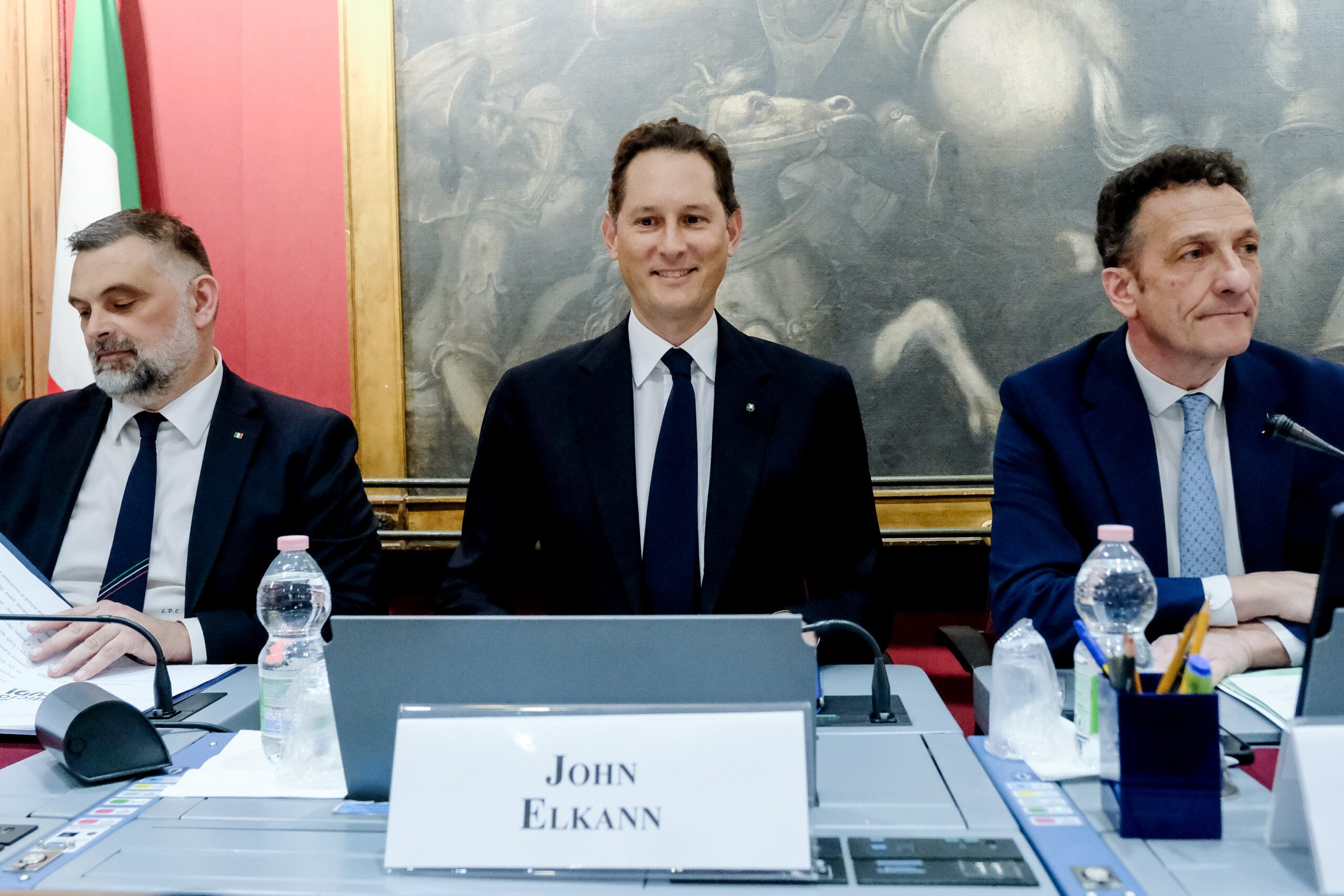 stellantis elkann ma famille a pris ses responsabilites aujourdhui nous sommes le quatrieme groupe au monde scaled