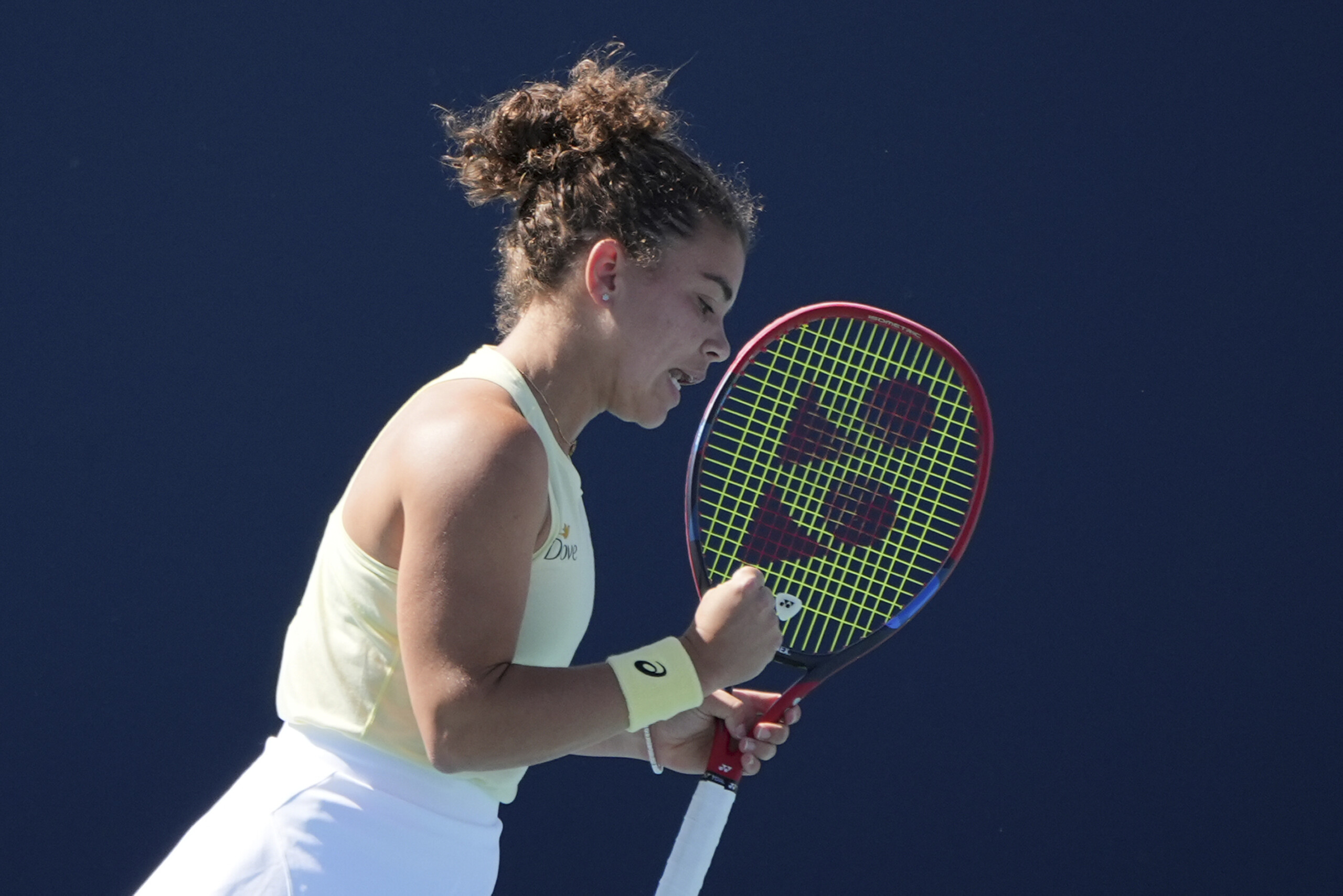 wta miami jabeur abandonne paolini atteint les huitiemes de finale scaled