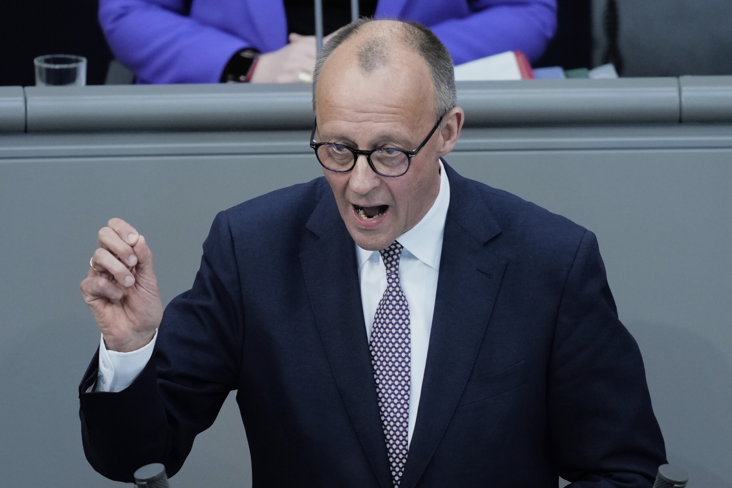 tarifs merz les decisions du gouvernement americain ont declenche des turbulences scaled