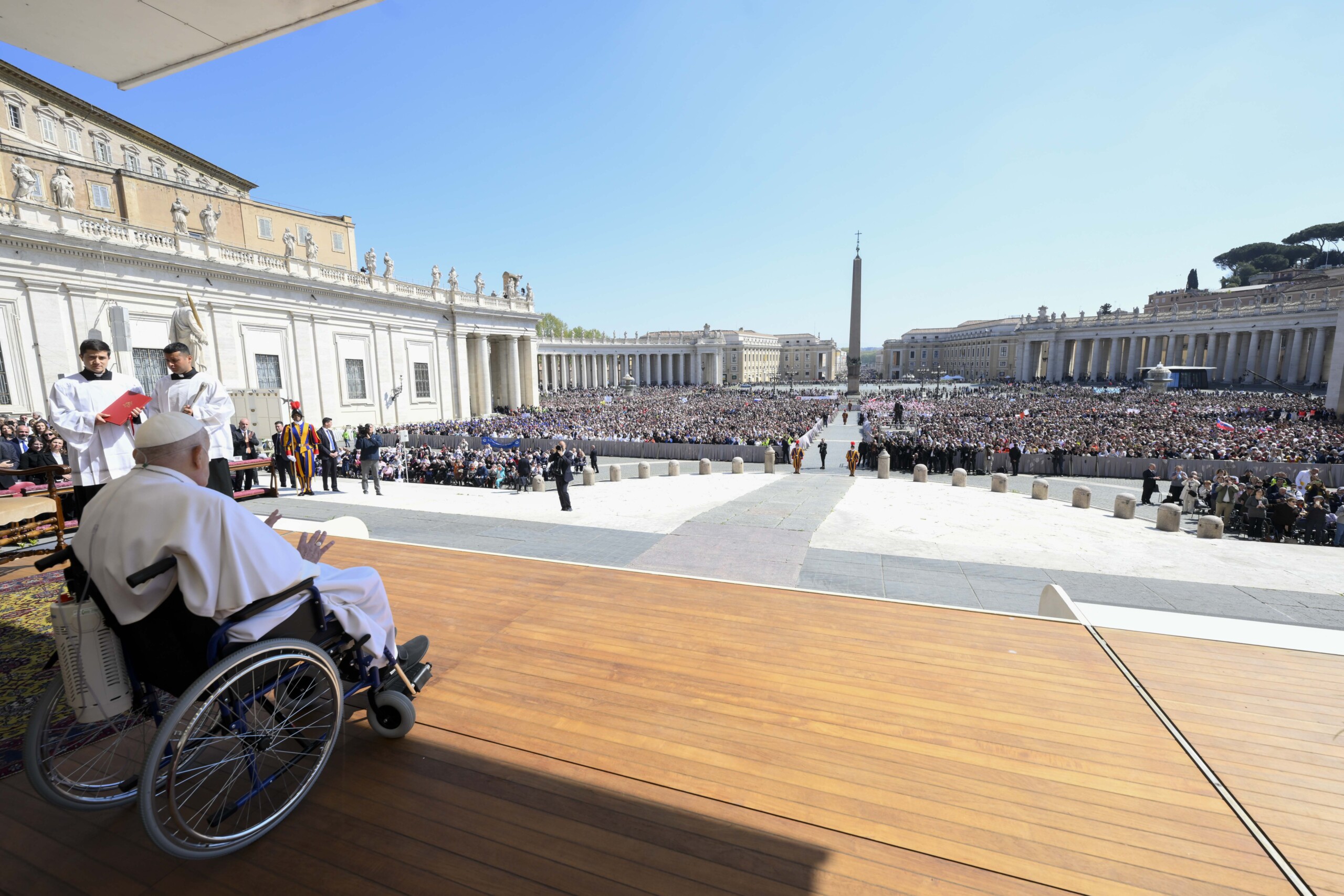 vatican nouvelle visite surprise du pape a saint pierre scaled