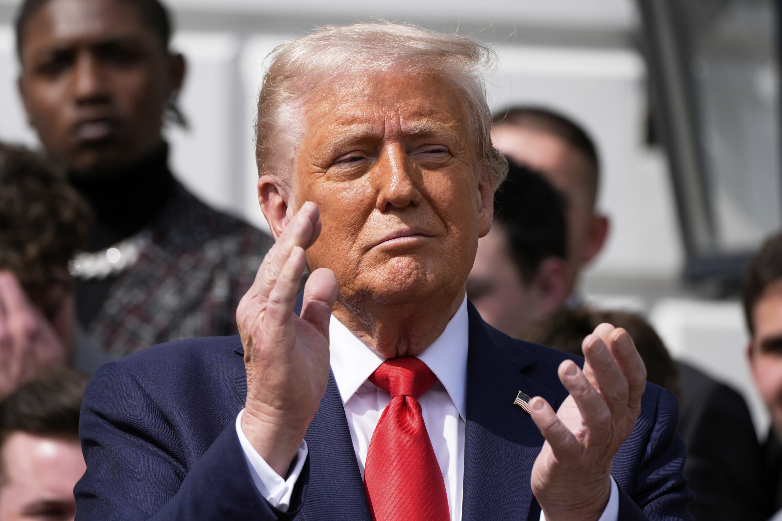 trump a stoppe lattaque israelienne contre des sites nucleaires iraniens scaled