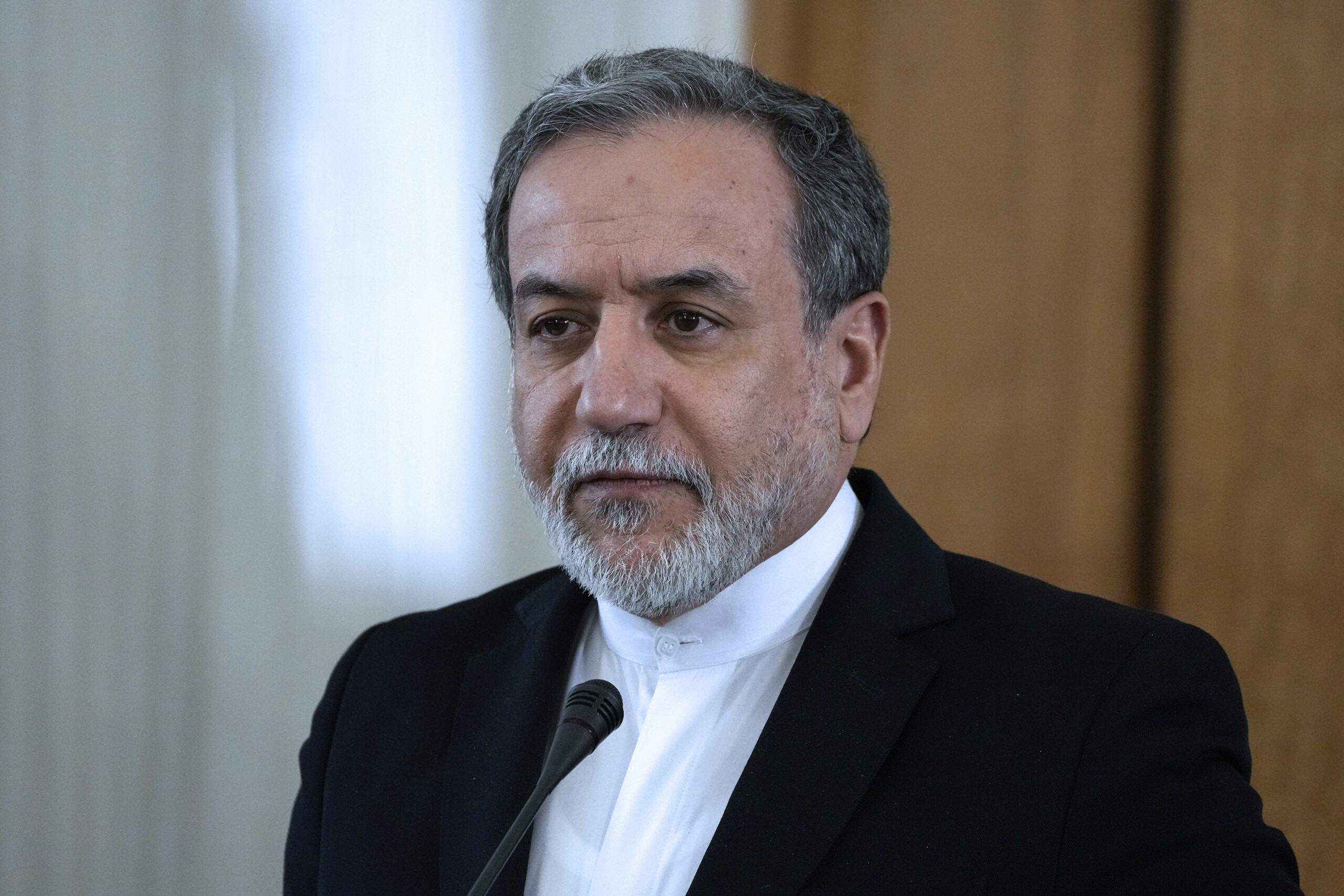 iran le ministre des affaires etrangeres samedi a rome pour un deuxieme cycle de pourparlers indirects avec les etats unis scaled