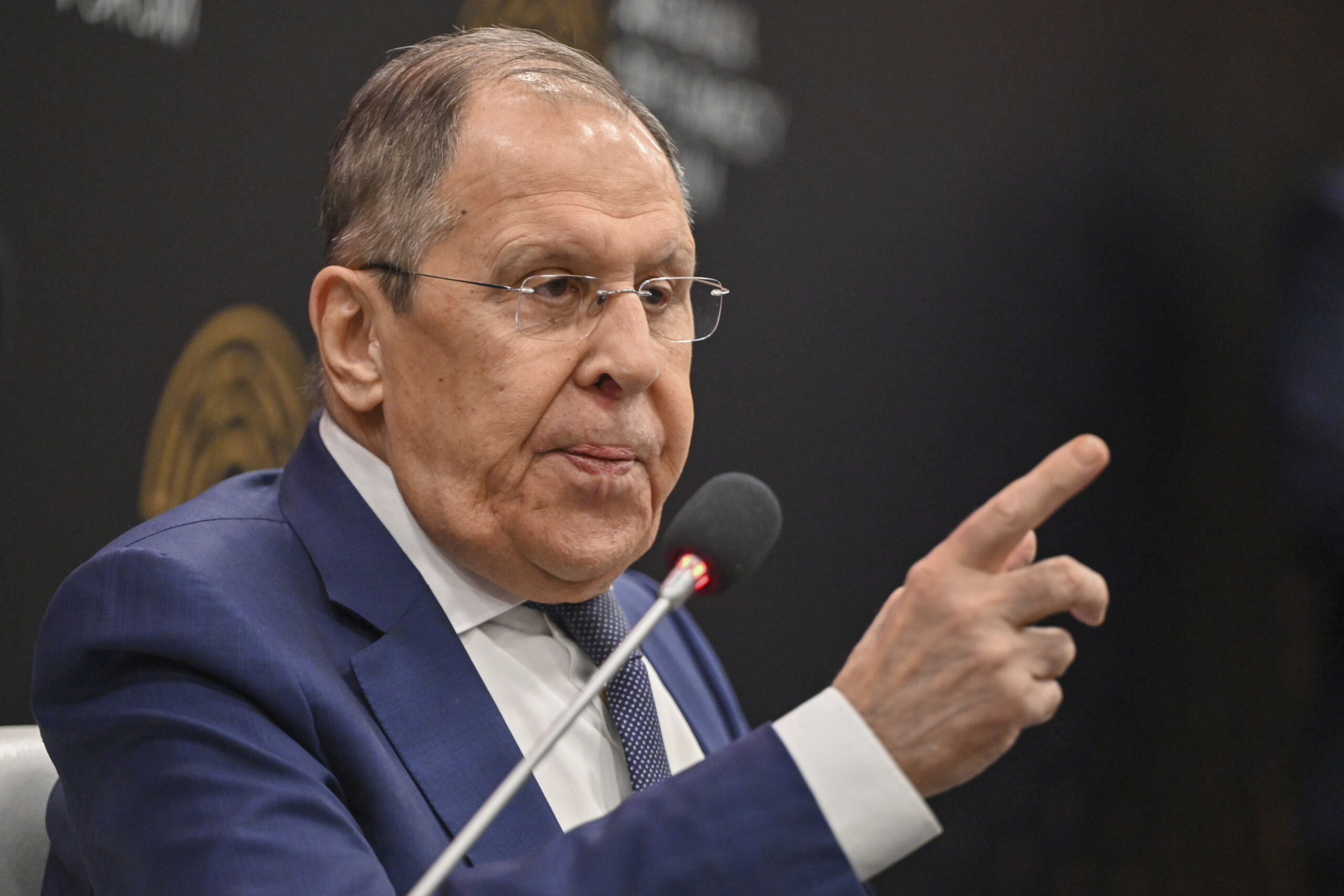 ukraine lavrov la russie est prete a conclure un accord scaled