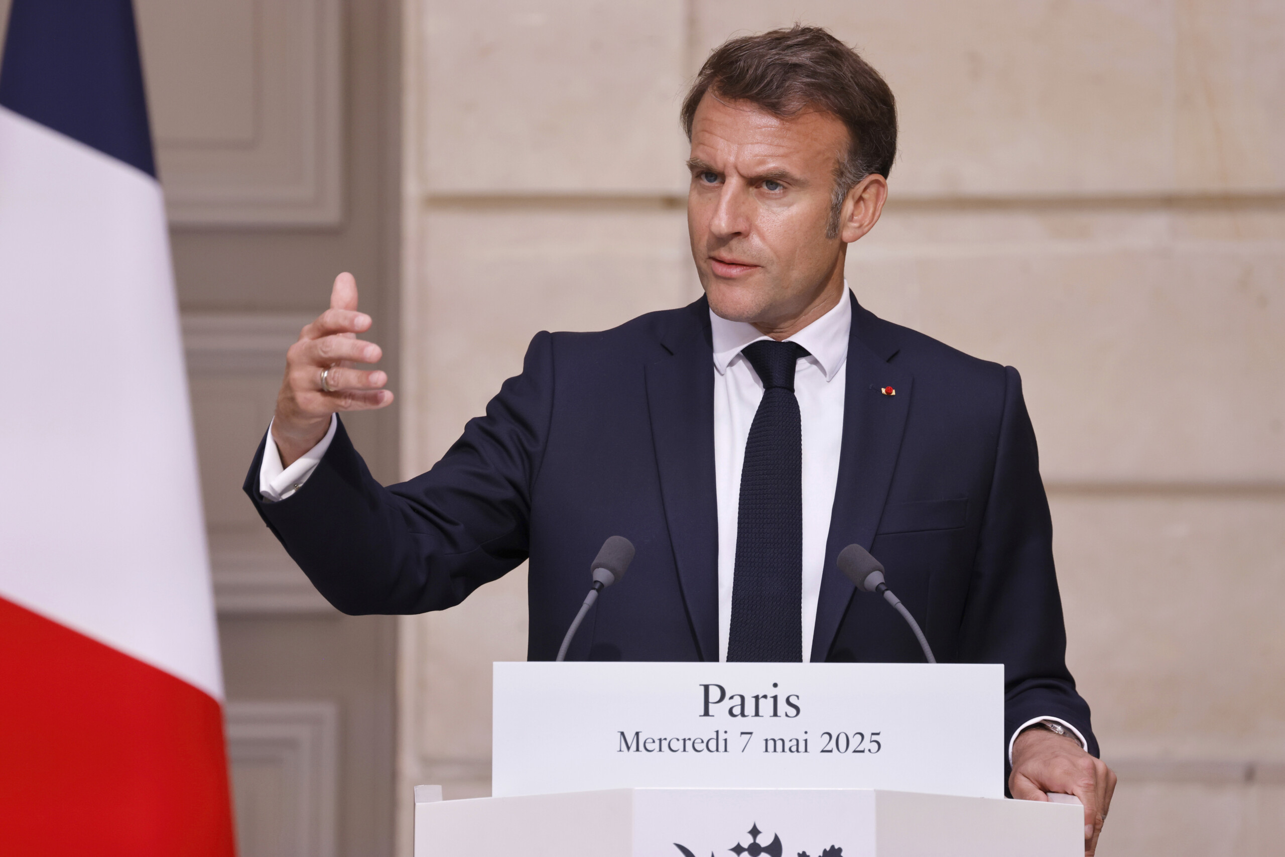 syrie macron aux etats unis se hater de lever les sanctions scaled