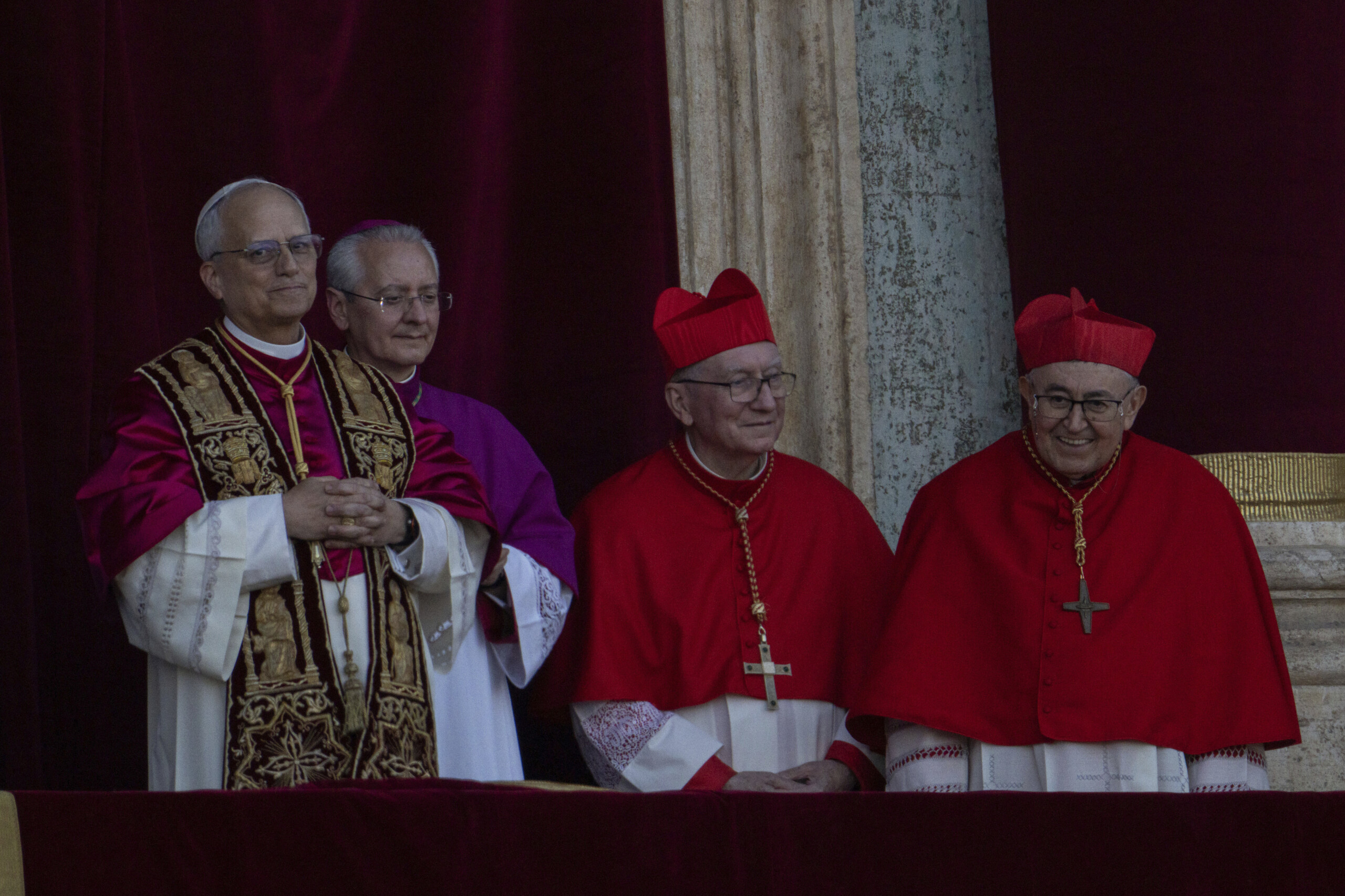 le pape leon xiv aux cardinaux vous mavez appele a porter une croix scaled