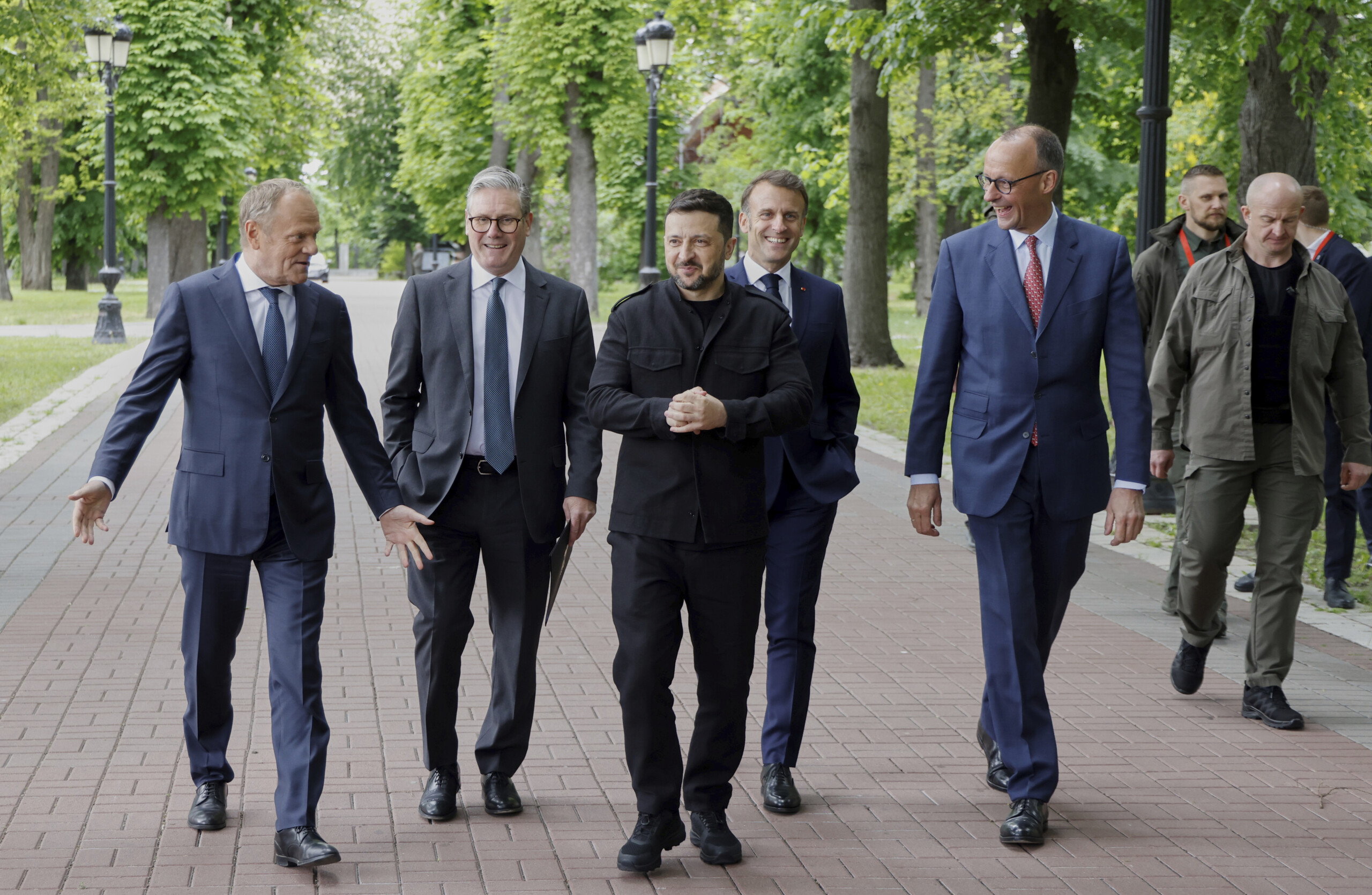 ukraine zelensky pret a rencontrer la russie a accepter un cessez le feu des demain scaled
