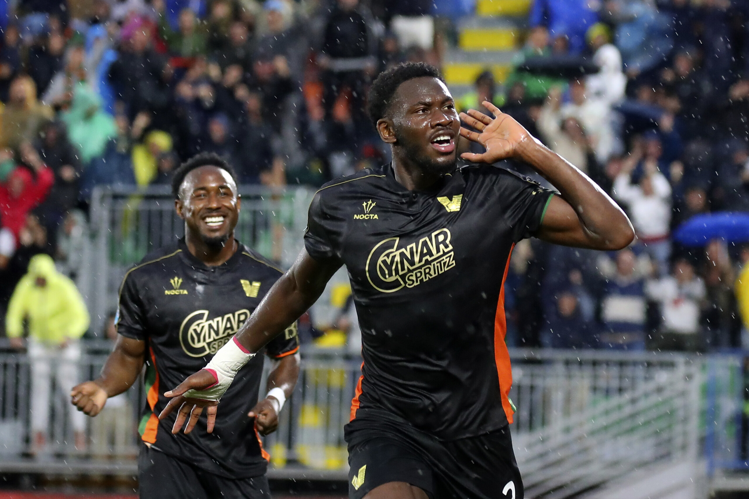serie a venise fiorentina 2 1 les lagunari voient le salut scaled