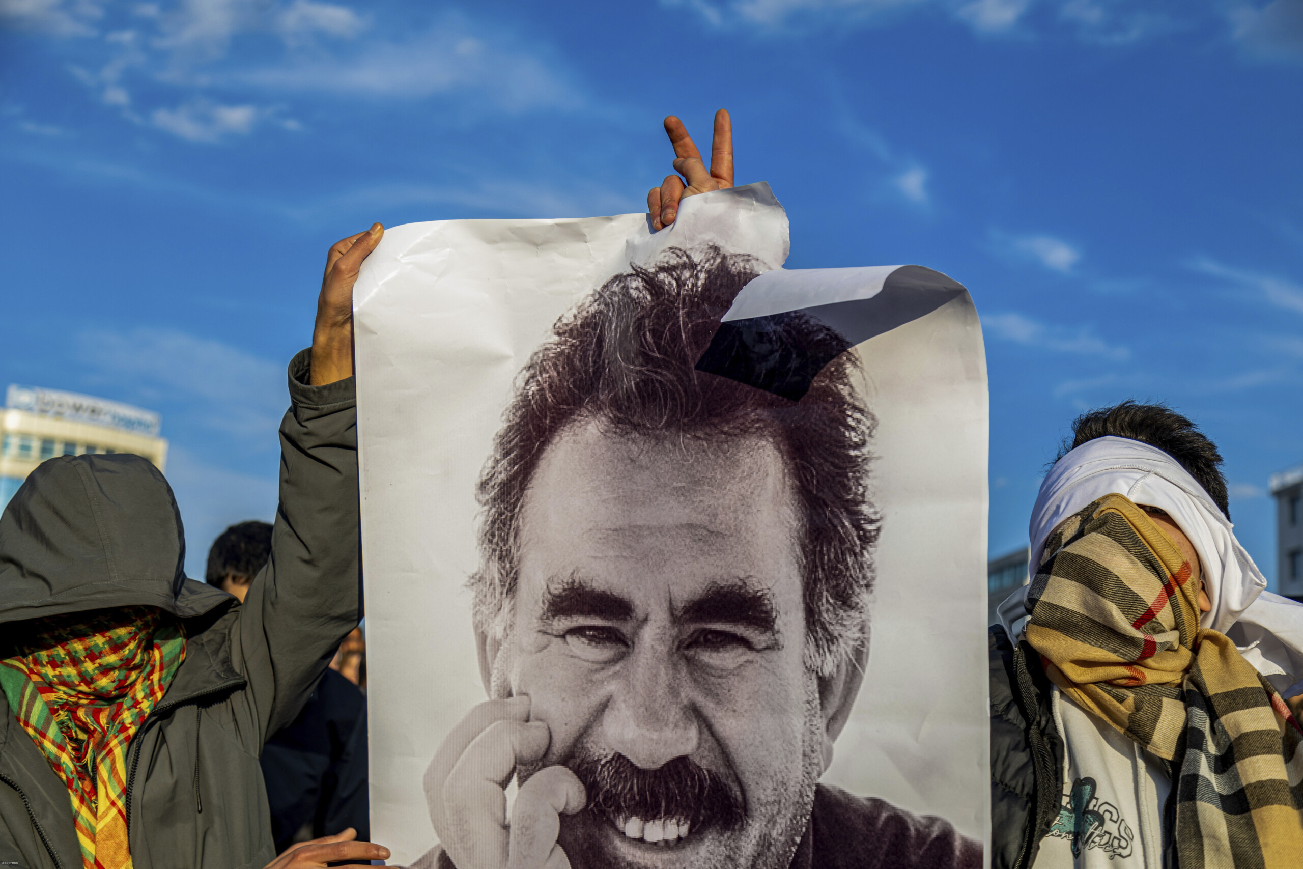 turquie le pkk se dissout et annonce la fin de la lutte armee scaled