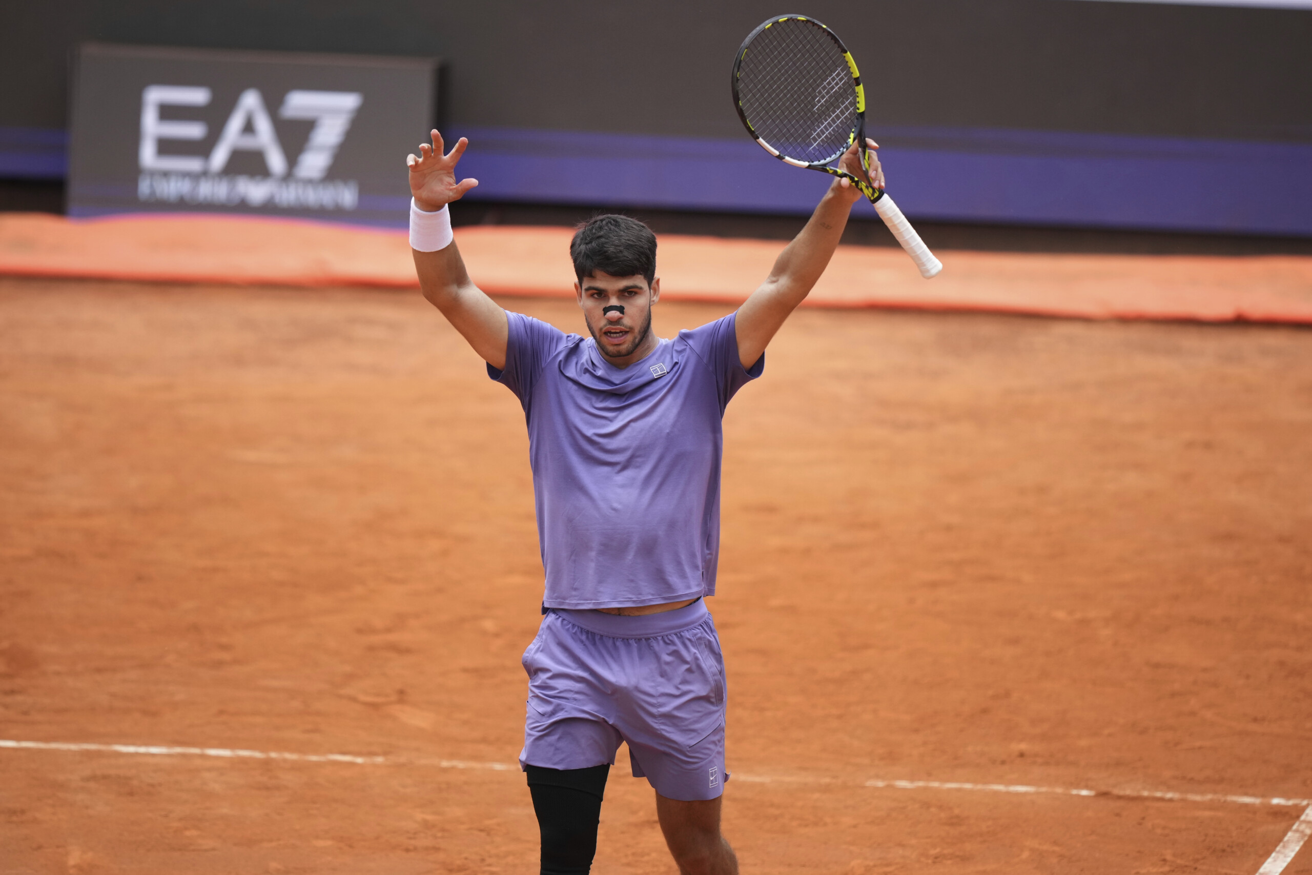 internationaux de rome alcaraz en quarts khachanov battu en trois sets scaled
