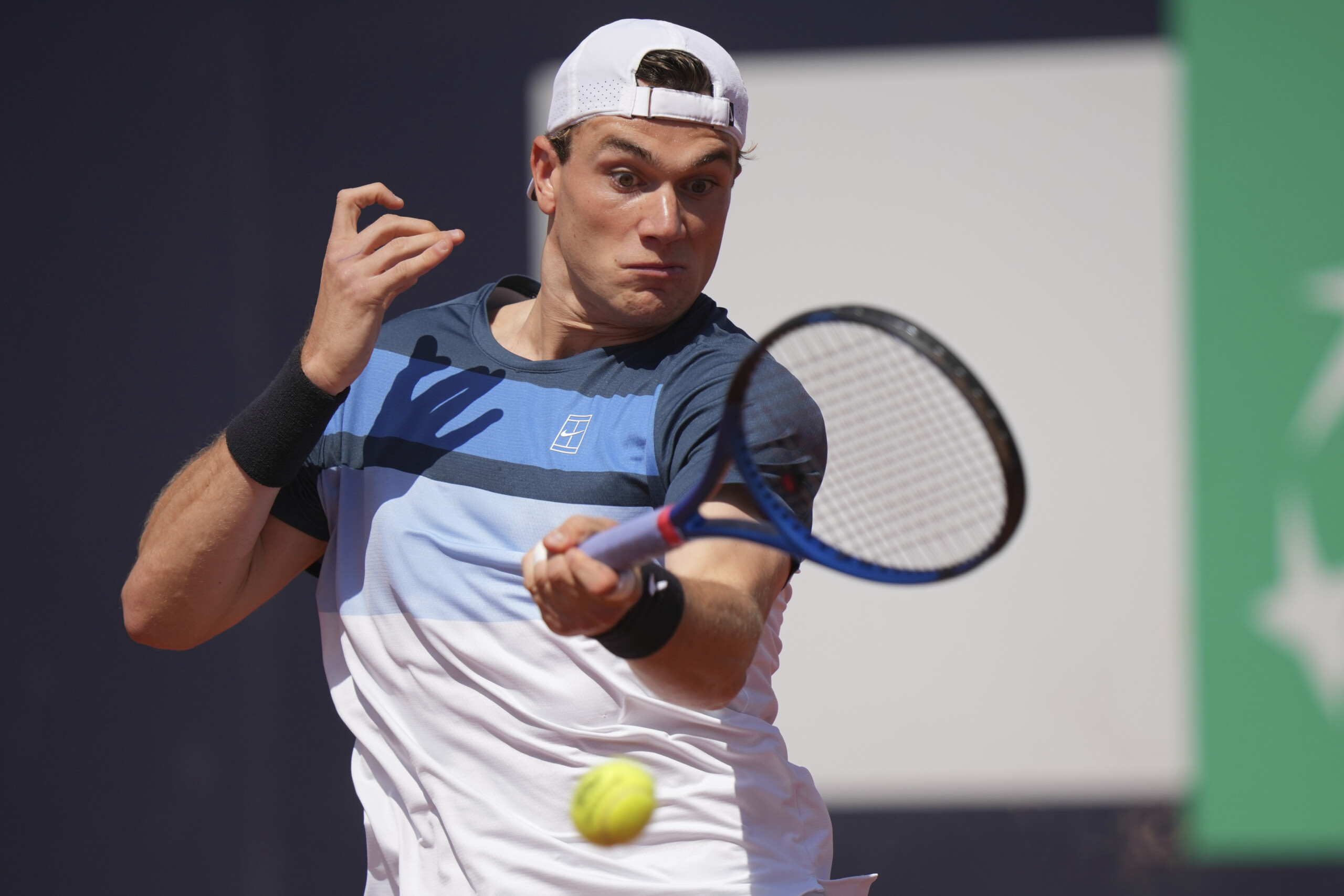internationaux de rome draper en quarts apres avoir battu moutet en trois sets scaled
