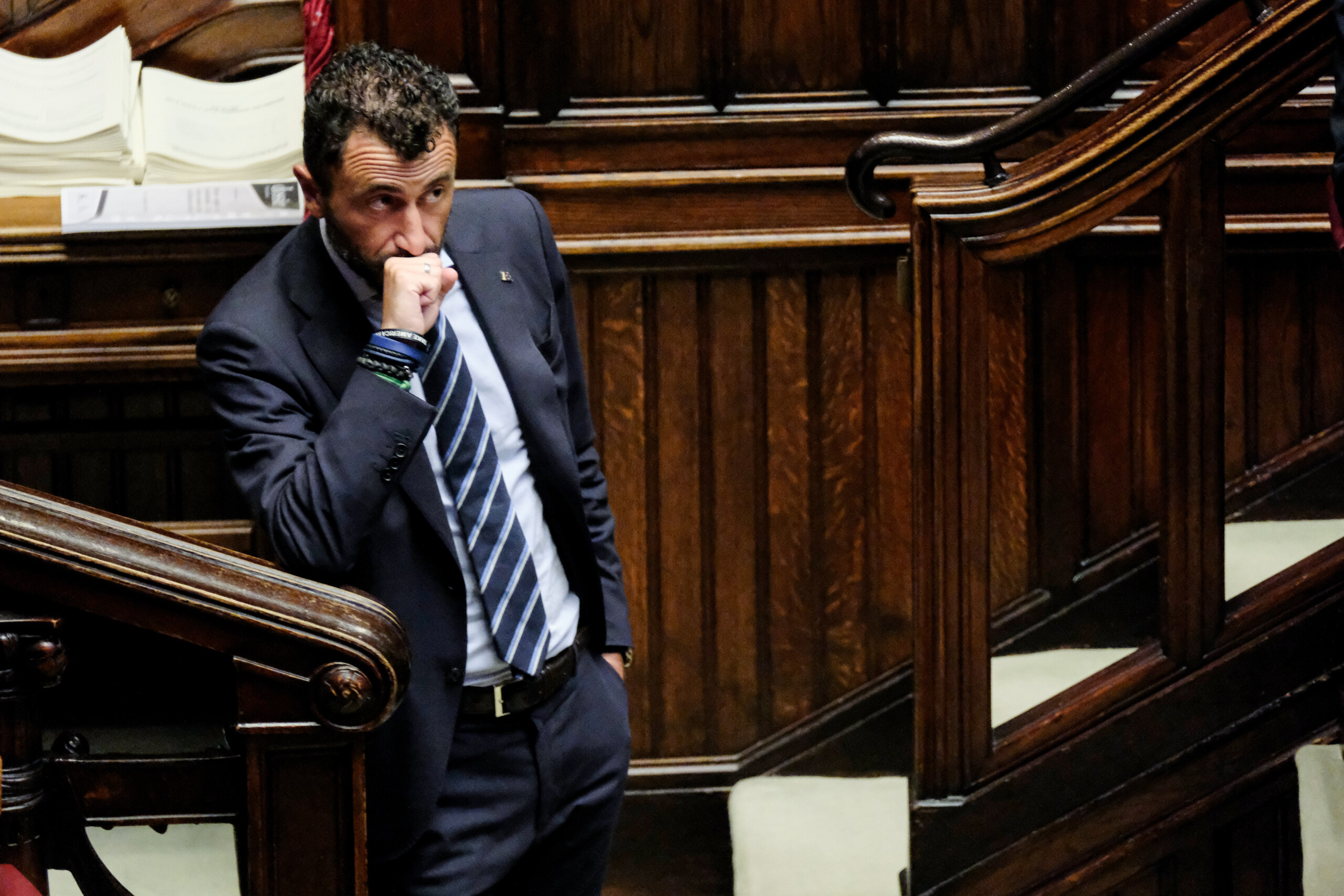 affaire pozzolo un depute fdi expulse du groupe a la chambre scaled