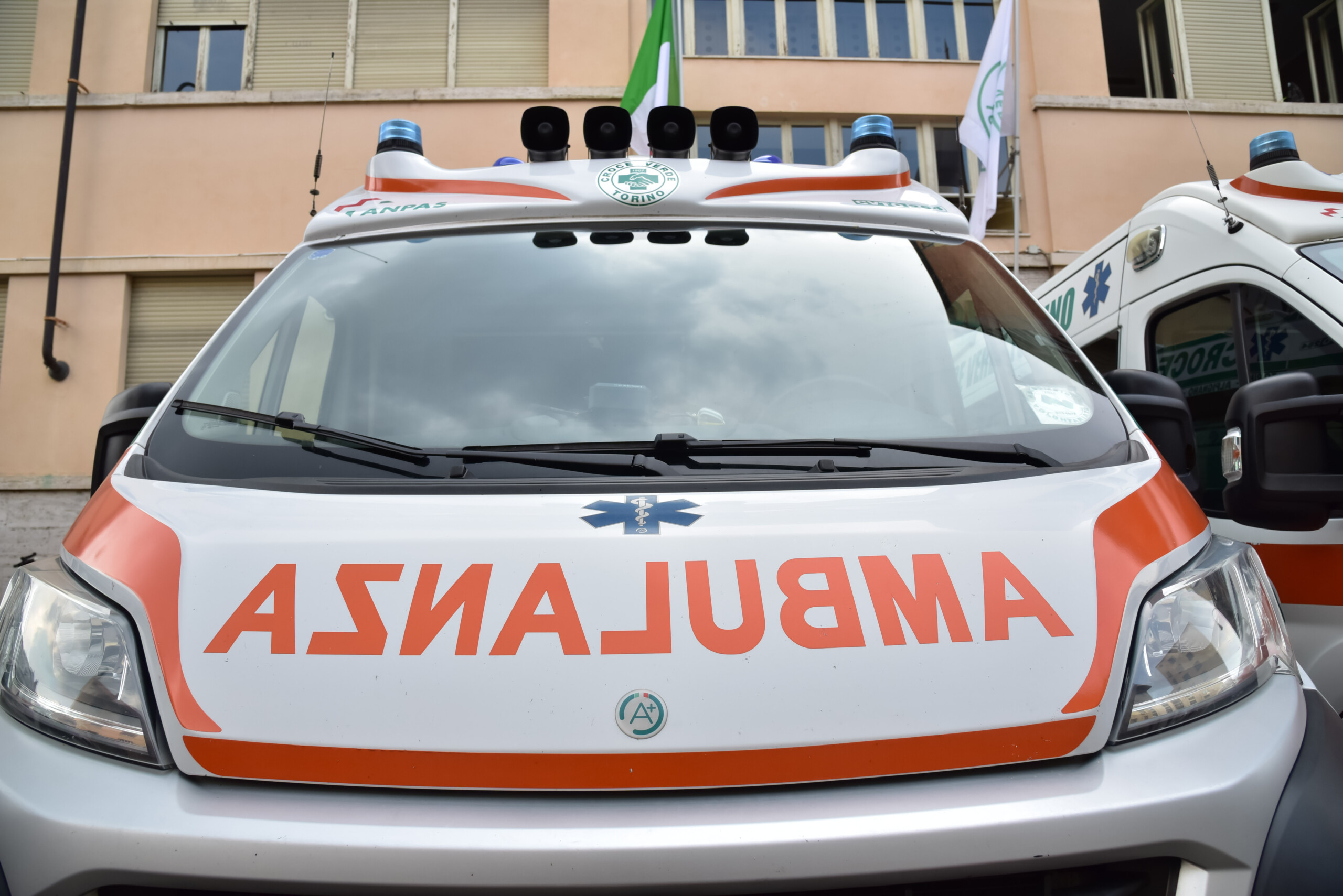 reggio emilia un enfant de 4 ans tombe du balcon son etat est grave scaled