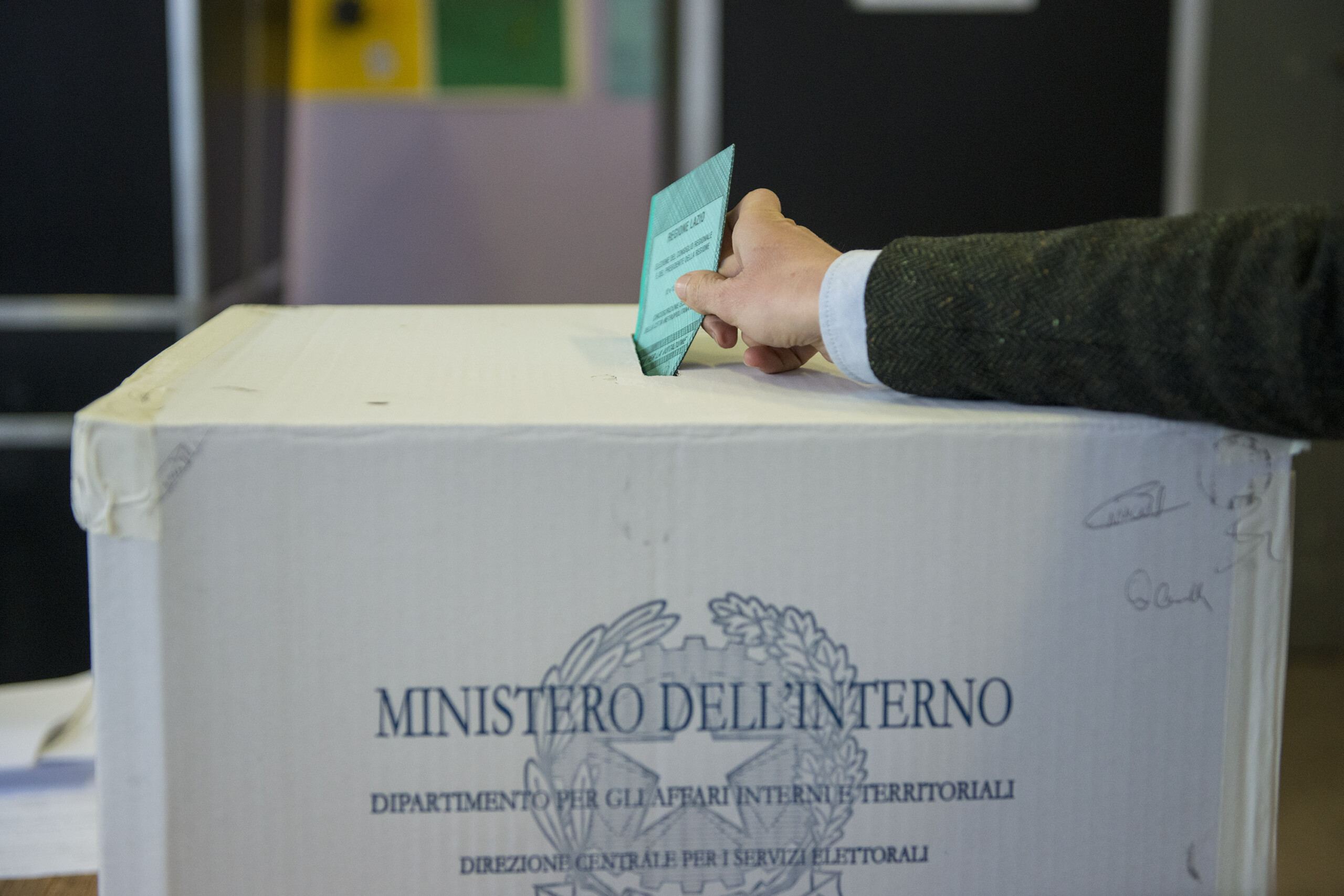 elections locales urnes ouvertes pour les seconds tours dans 11 communes du trentin scaled