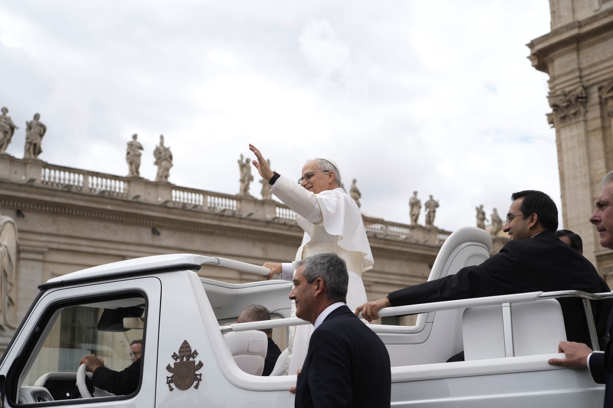 le pape leon xiv fera etape au capitole dimanche