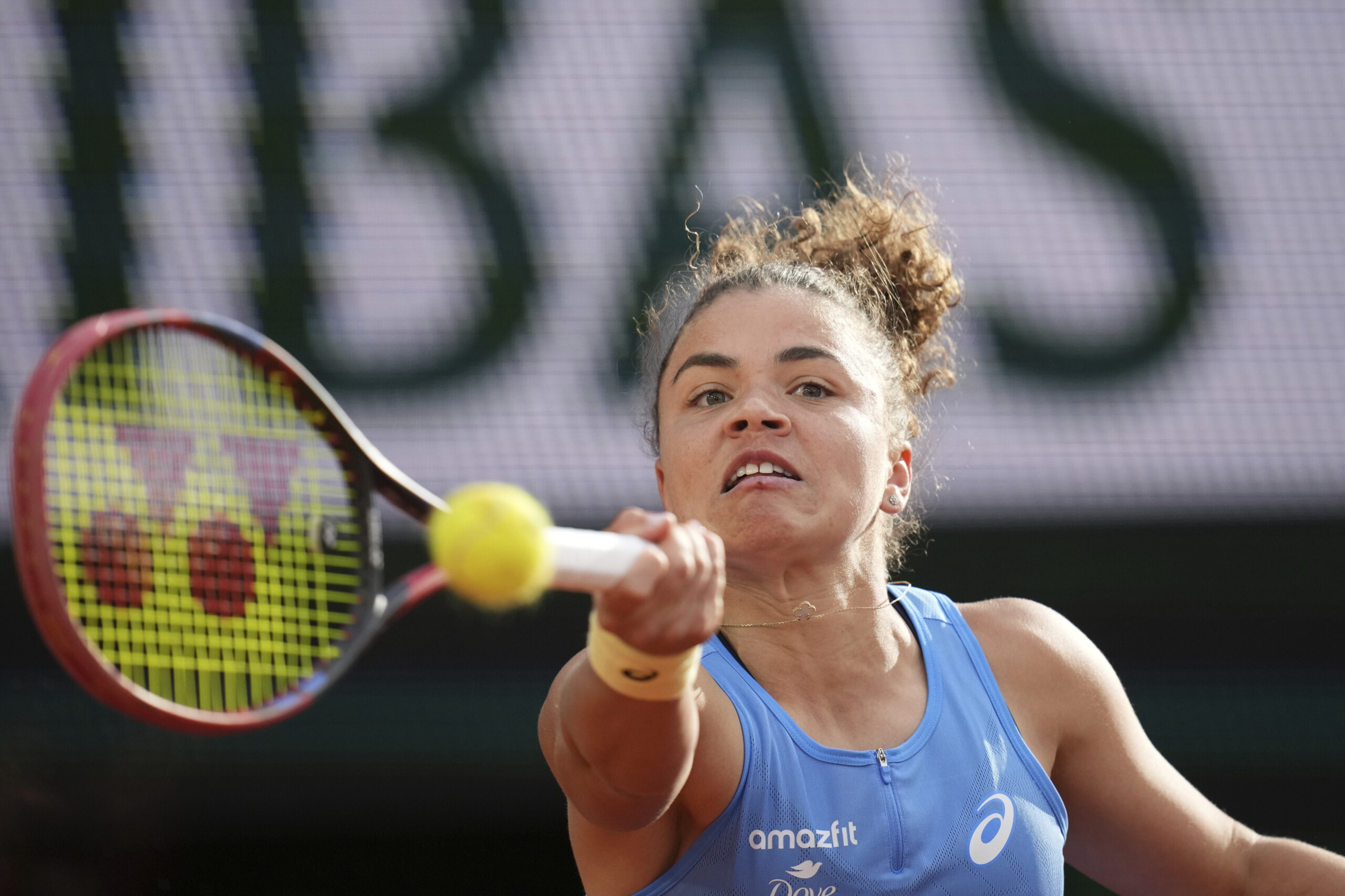 roland garros paolini souffre mais simpose pour ses debuts yuan eliminee en trois sets scaled