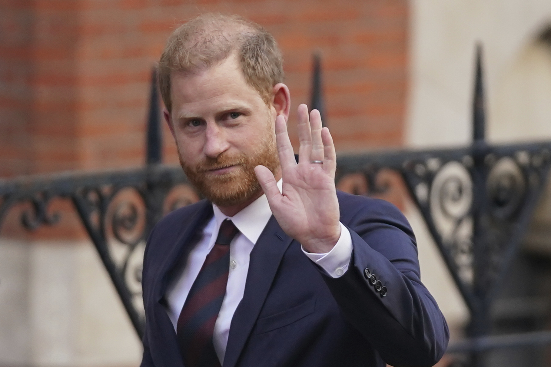 royaume uni medias harry souhaiterait prendre le nom de famille de sa mere spencer