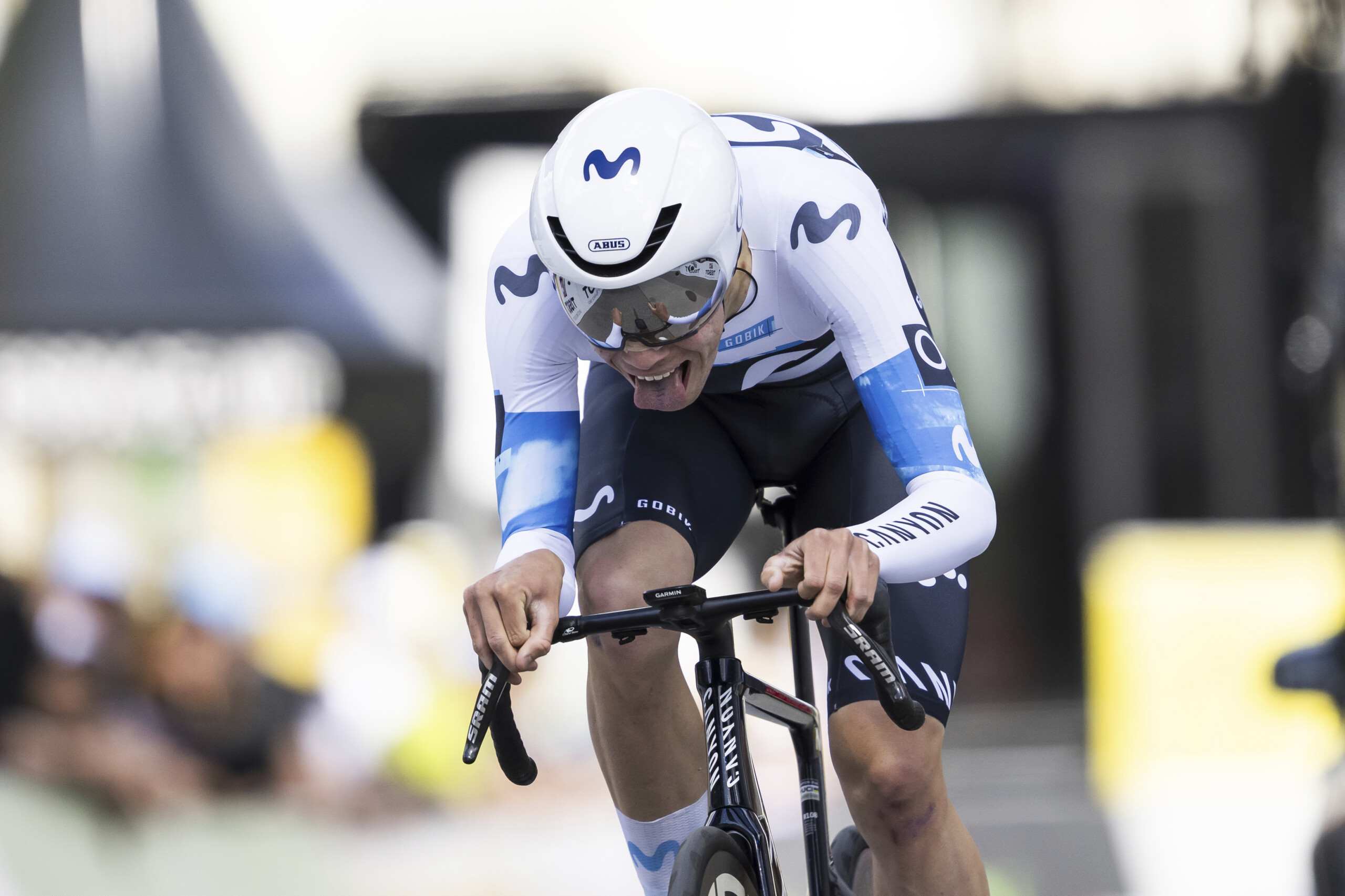 tour du dauphine romeo remporte la 3e etape et prend la tete du classement general scaled