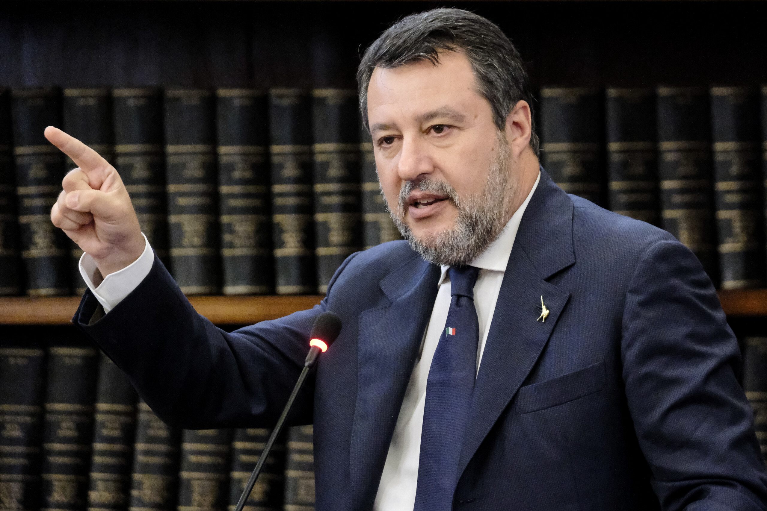 fiscalite salvini a la ligue federale paix fiscale dans la manoeuvre budgetaire scaled