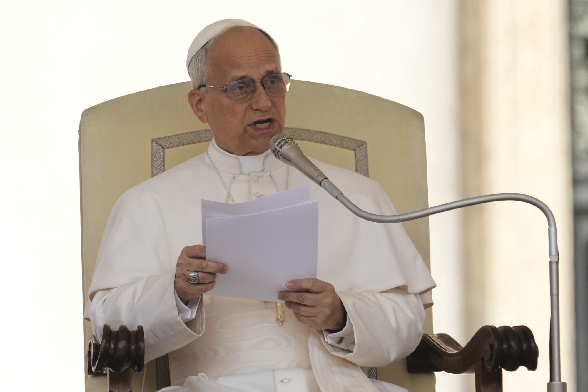le pape leon xiv je prie pour les victimes de la tragedie survenue a lecole de graz