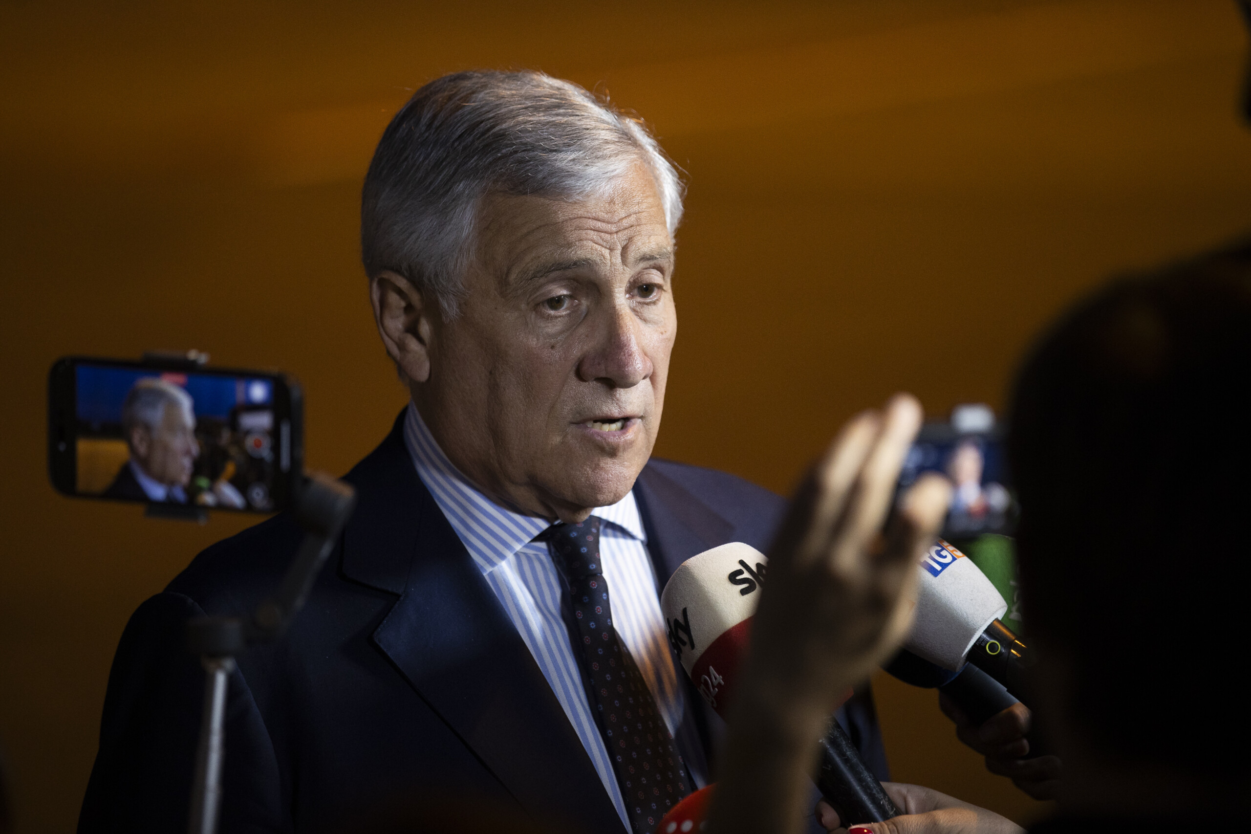 moyen orient tajani des activistes italiens bloques au caire nous suivons la situation scaled
