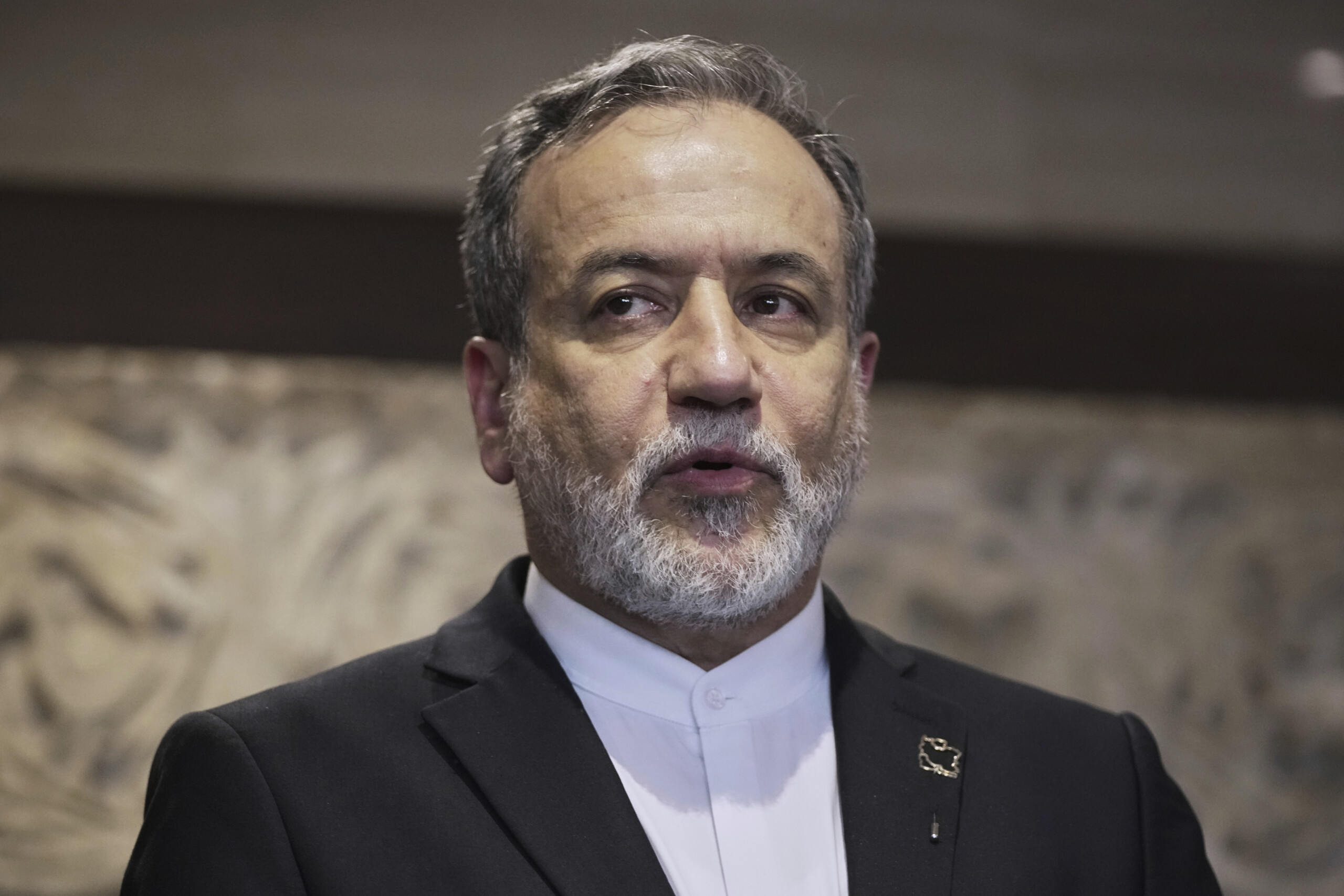 iran araghchi pas de negociations tant quisrael nous attaque scaled