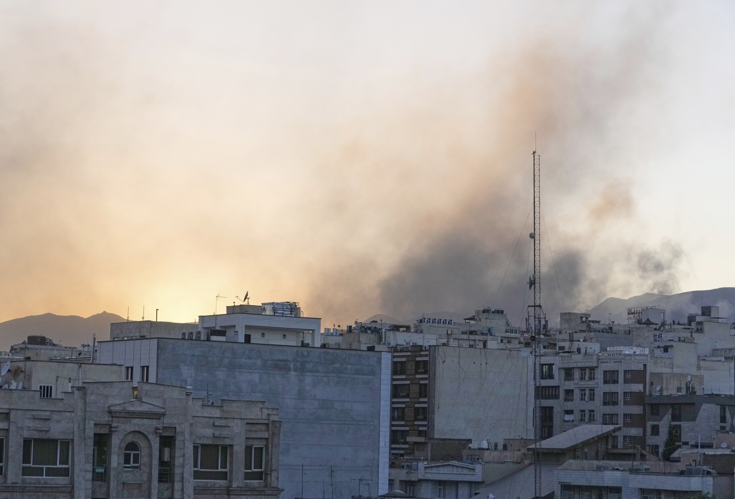 israel iran idf des sites industriels de production de missiles ont ete touches scaled
