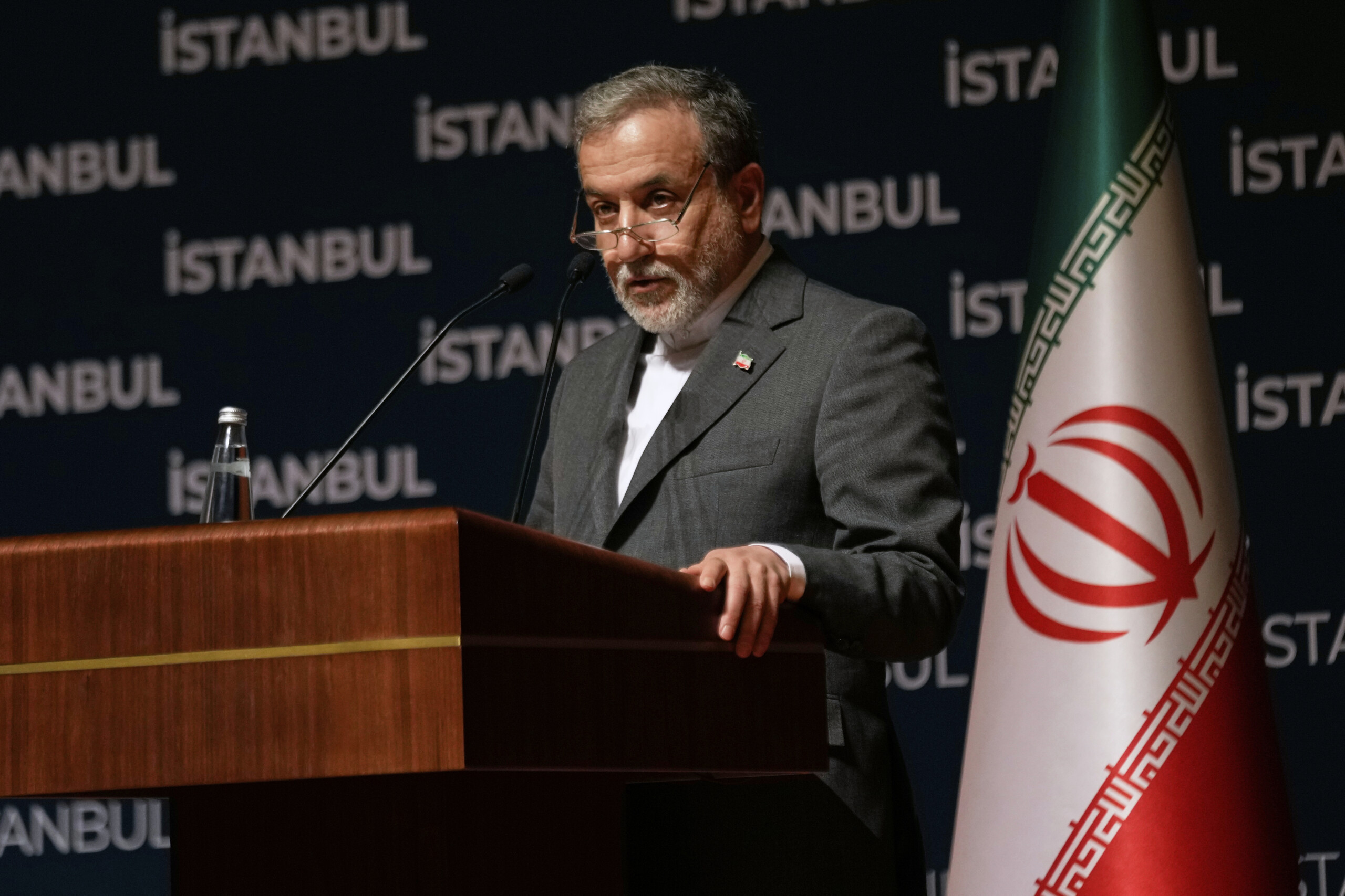 iran araghchi a poutine la russie est du bon cote de lhistoire scaled