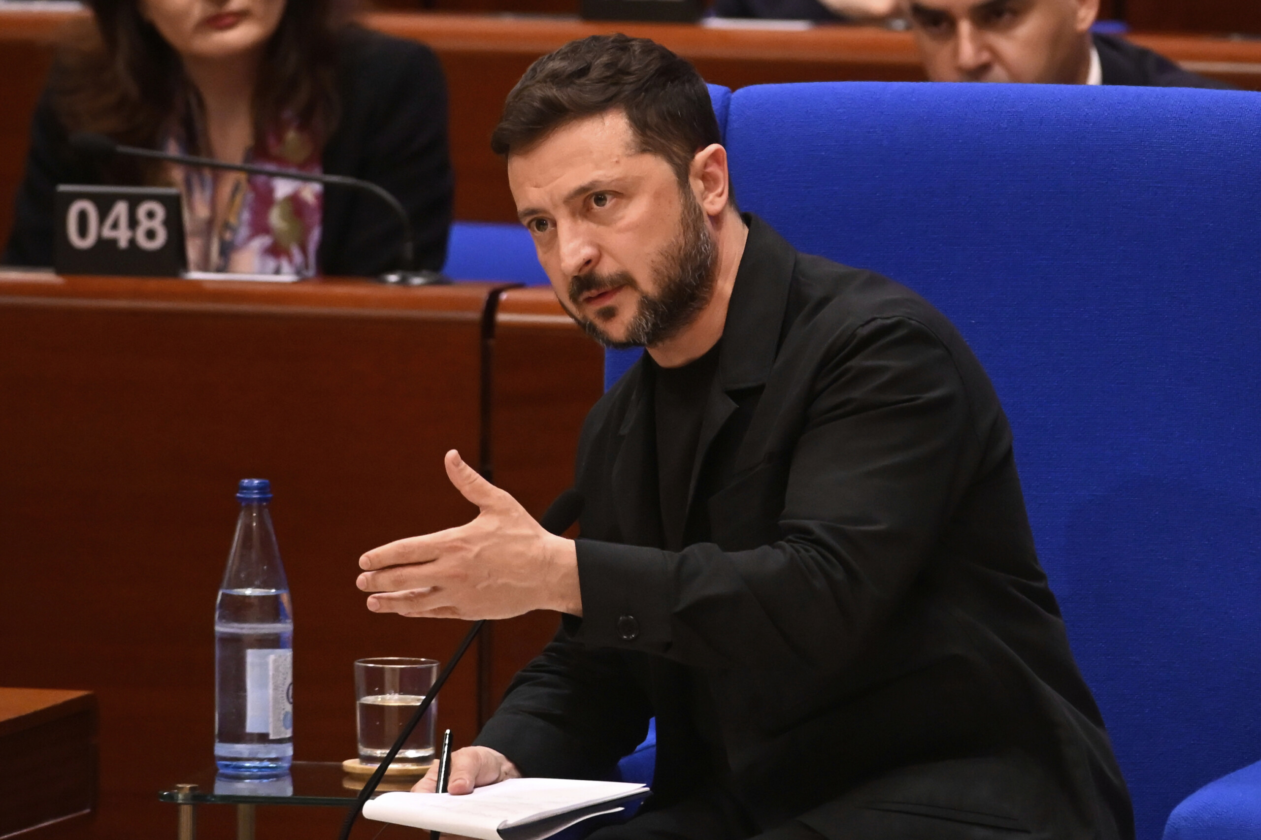 zelensky pour une paix veritable il faut plafonner le prix du petrole a 30 dollars scaled