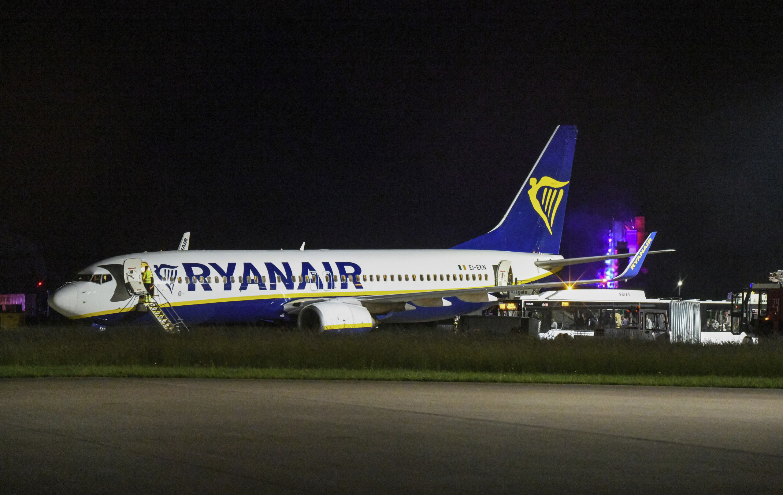 espagne incendie sur un avion ryanair a laeroport de palma de majorque 18 blesses scaled