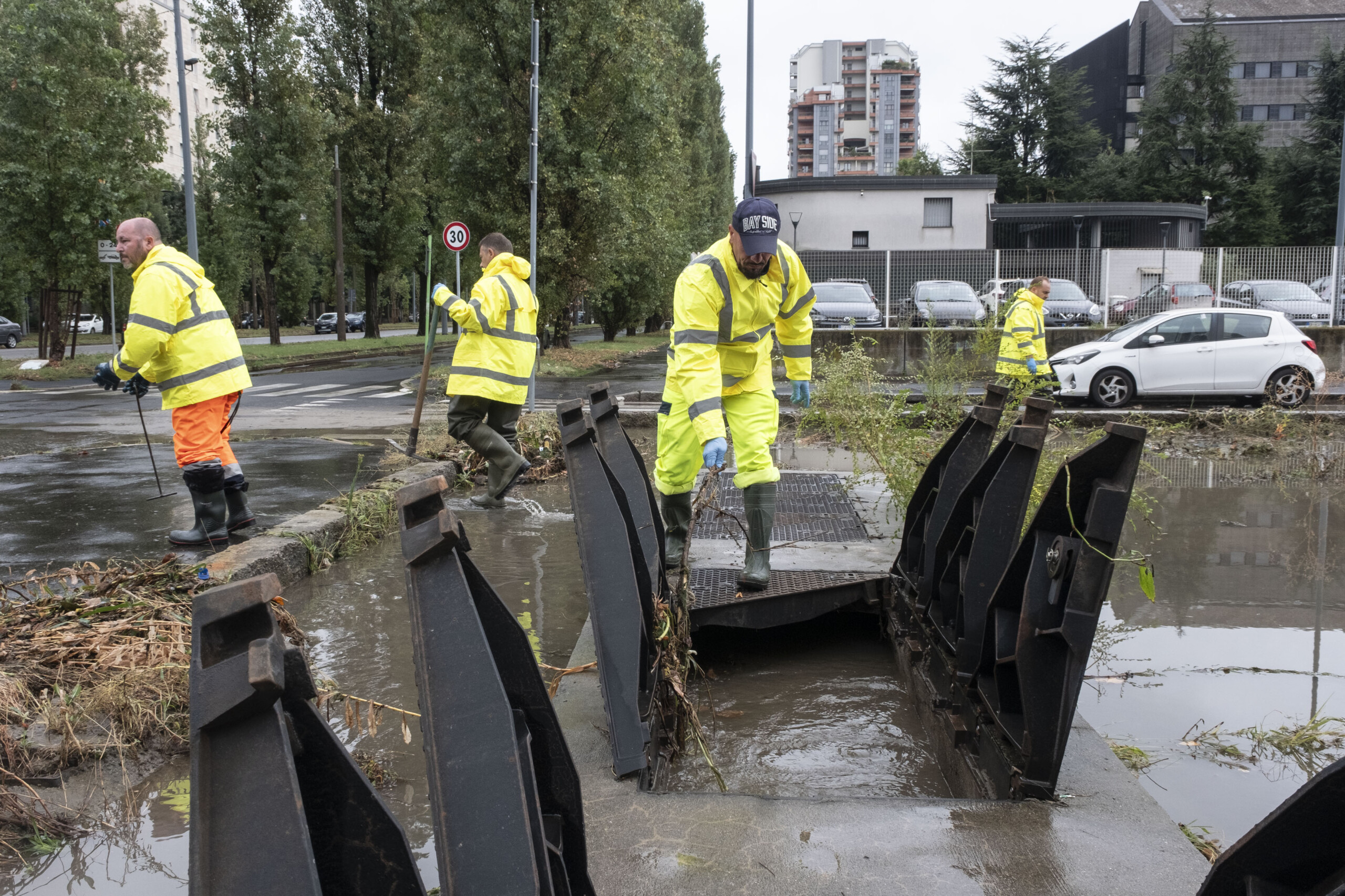 intemperies le seveso deborde en brianza 15 personnes evacuees a lentate scaled