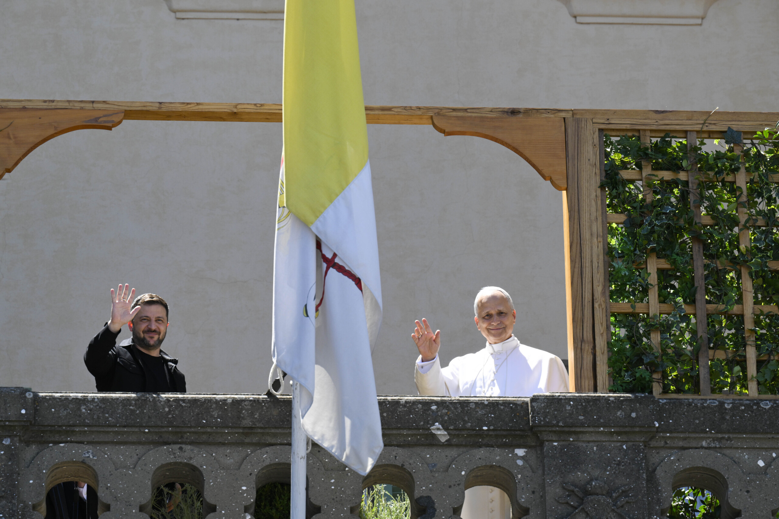 ukraine le pape a zelensky le vatican est pret a accueillir des negociations scaled