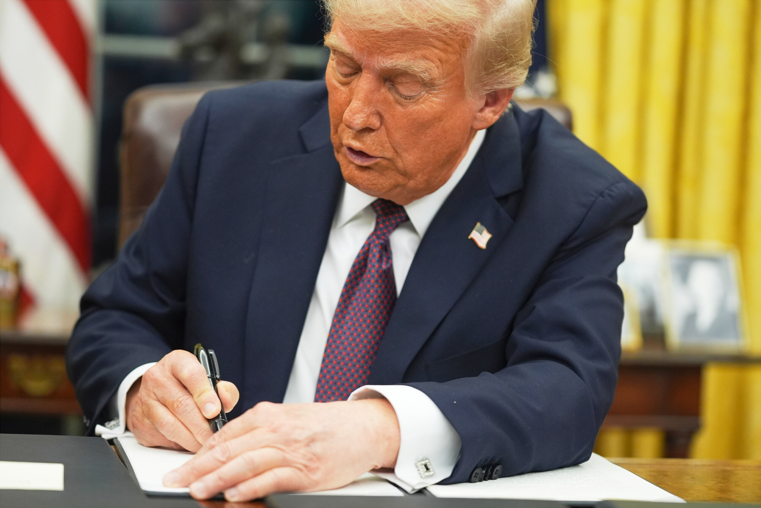 droits de douane trump les lettres a lue et au canada seront envoyees aujourdhui scaled