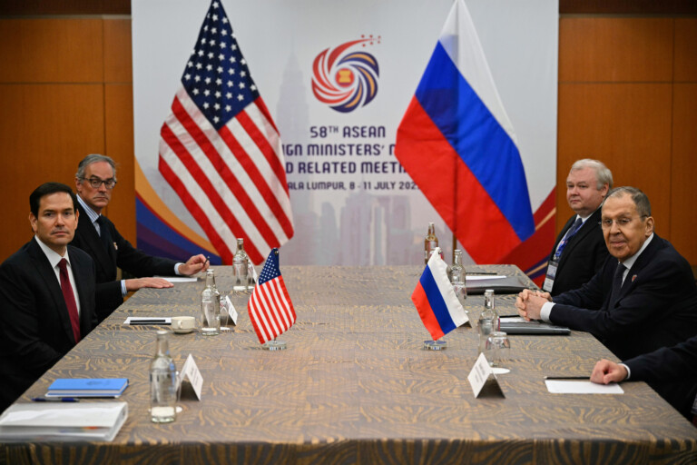 etats unis russie lavrov nous navons pas discute du traite start avec rubio
