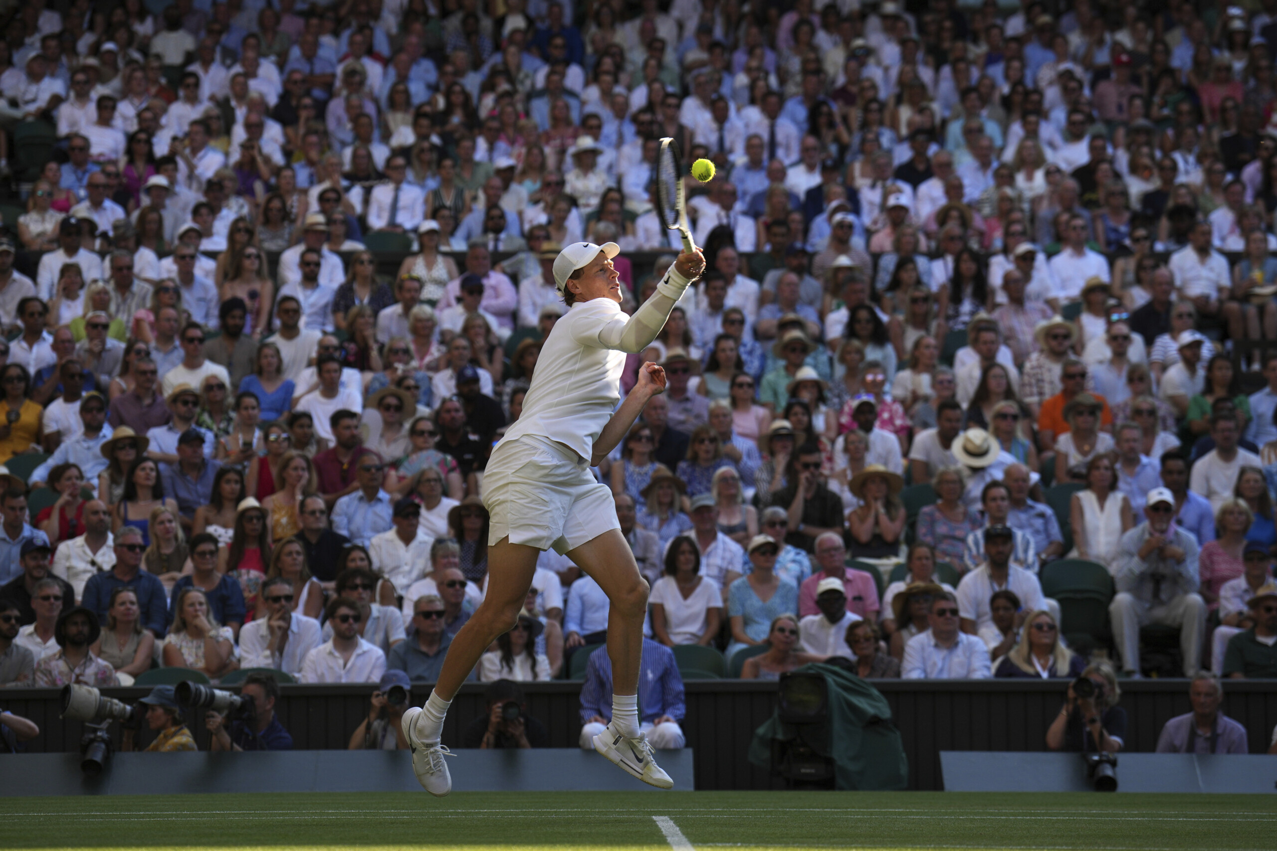 wimbledon sinner bat djokovic et se qualifie pour la finale contre alcaraz scaled