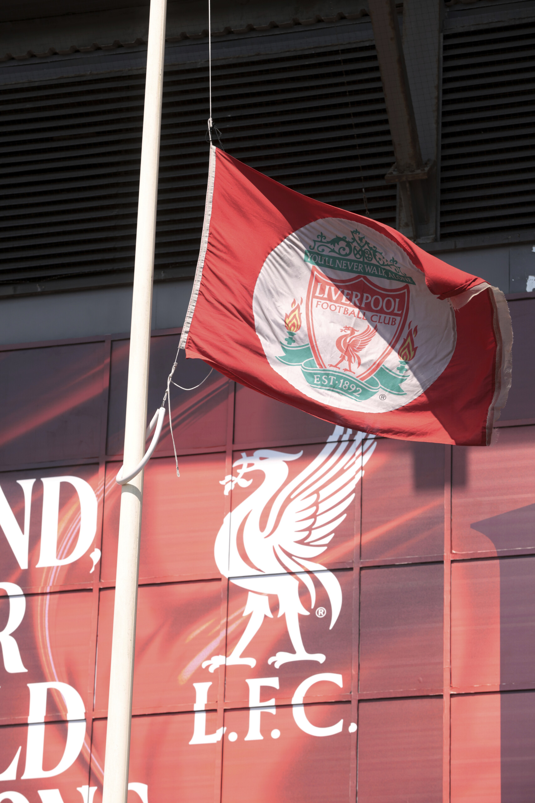 football liverpool rend hommage a diogo jota lors du match amical contre preston scaled