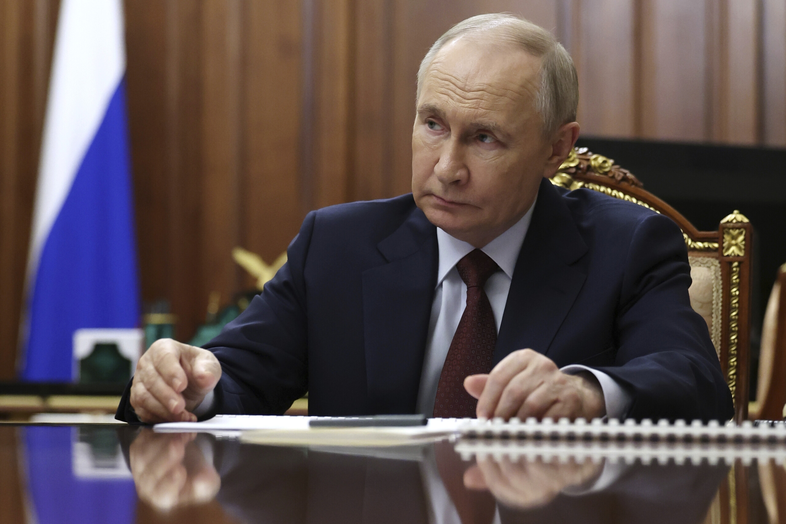 ukraine feu vert de lue pour le 18e paquet de sanctions avec un plafonnement du prix du petrole scaled