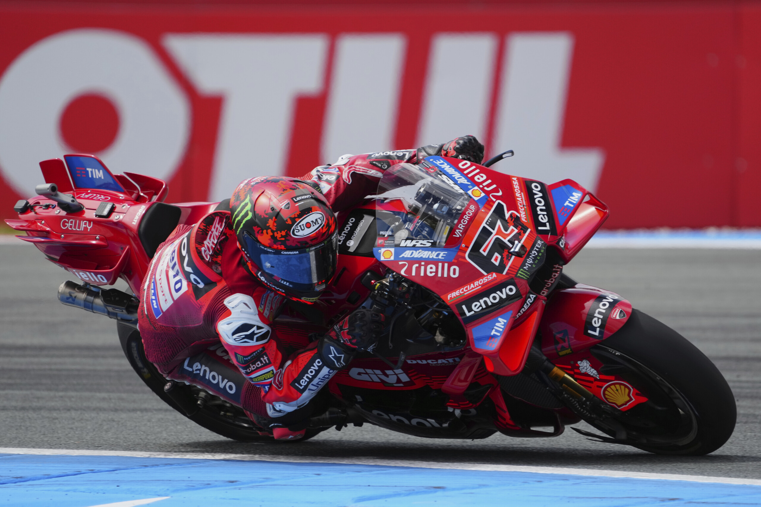 motogp grand prix de republique tcheque bagnaia en pole devant marc marquez scaled