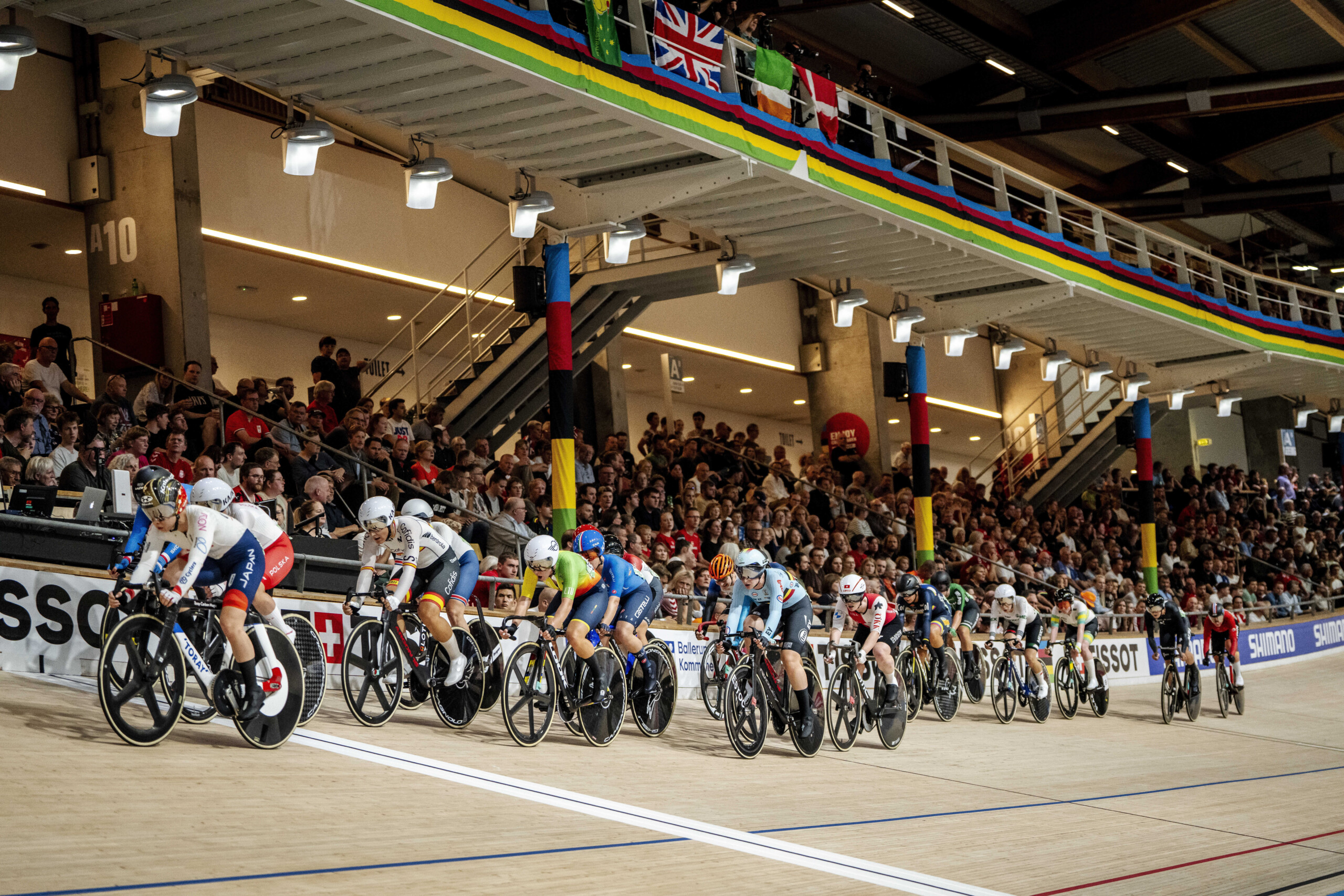 cyclisme championnats deurope juniors et u23 sur piste litalie termine avec 22 medailles et 9 medailles dor scaled